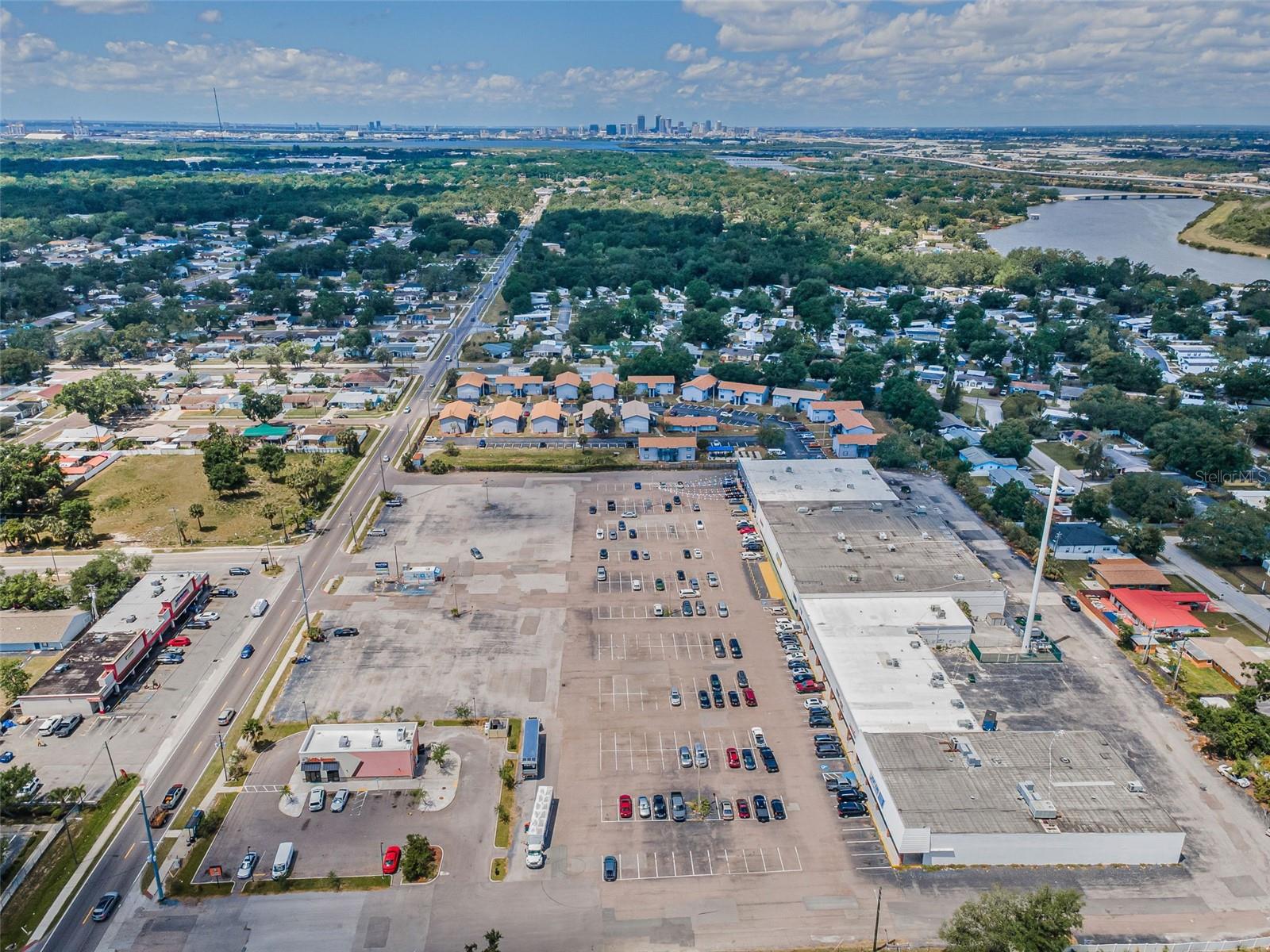 UNPLATTED - Commercial Lease