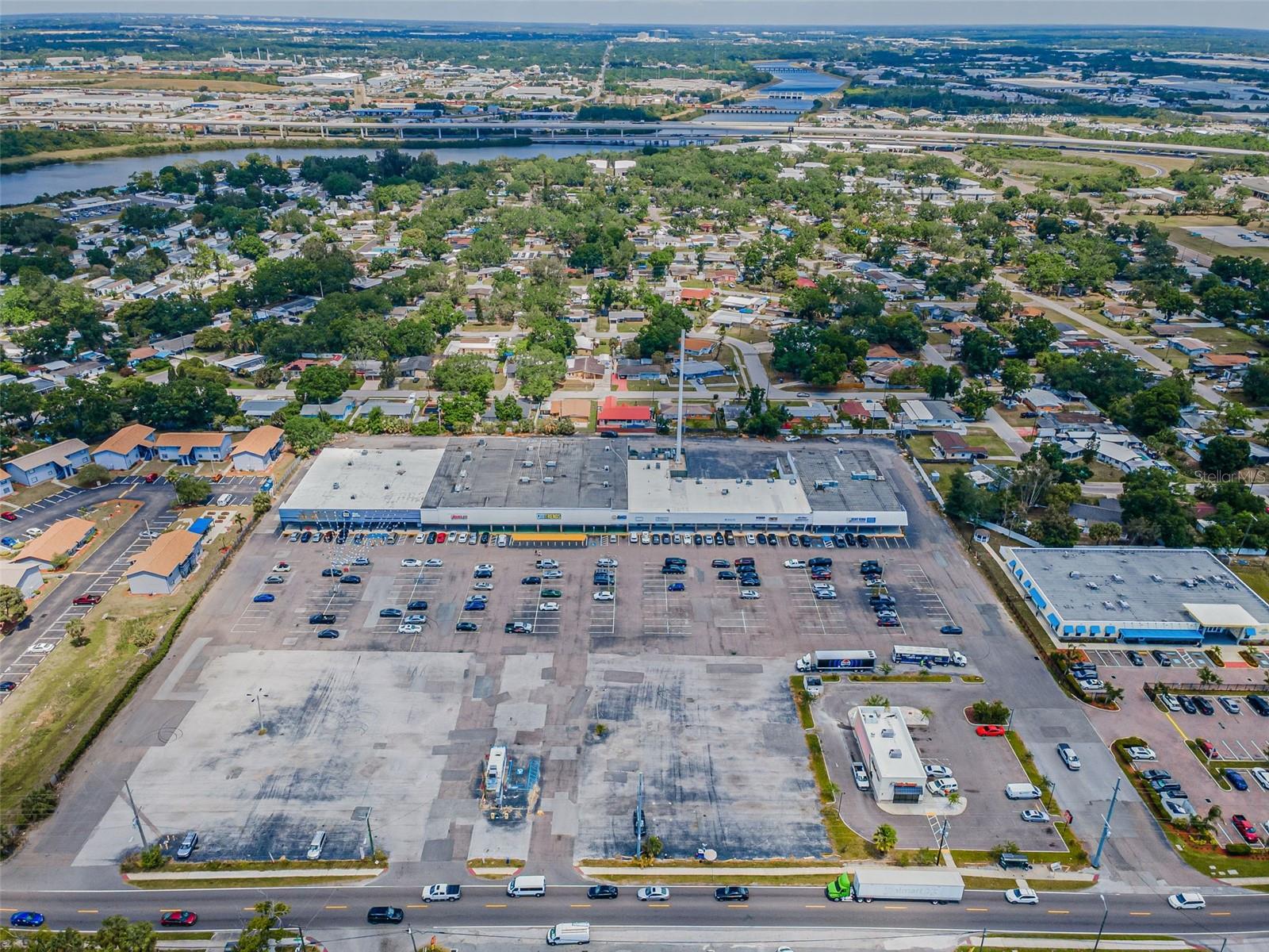 UNPLATTED - Commercial Lease