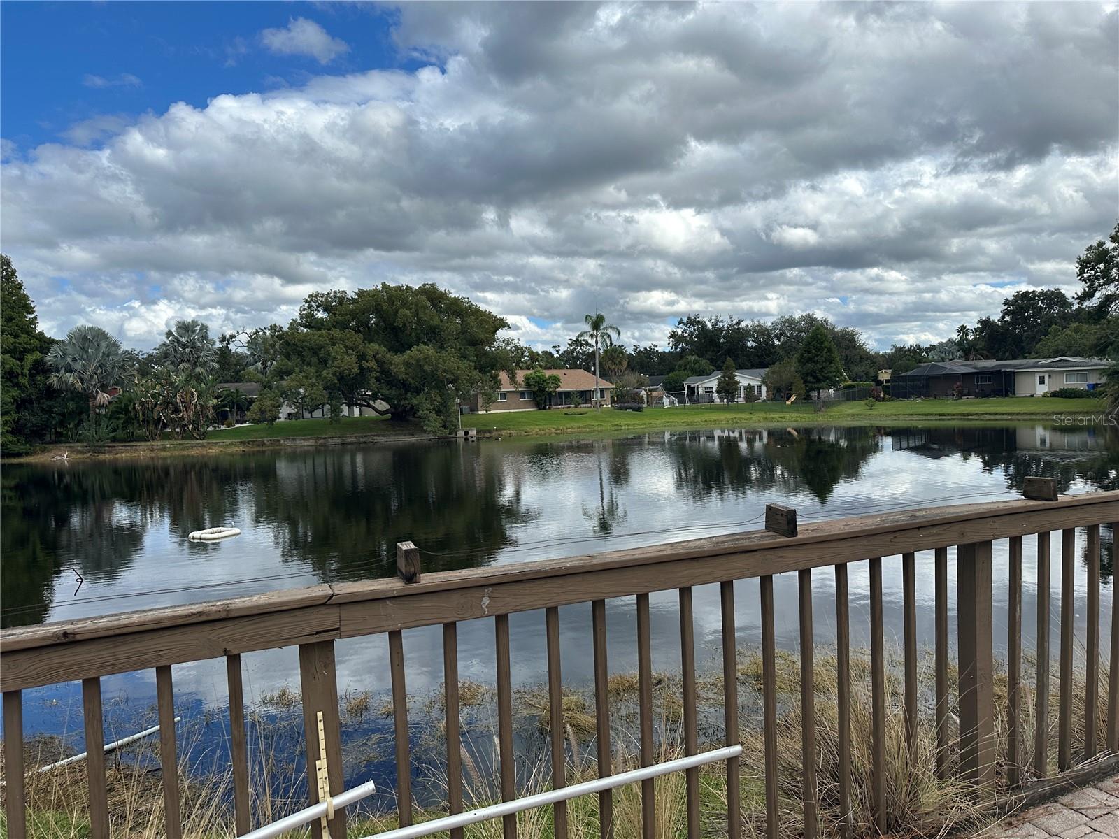 CARROLLBROOK LAKESIDE CONDOMIN - Residential Lease