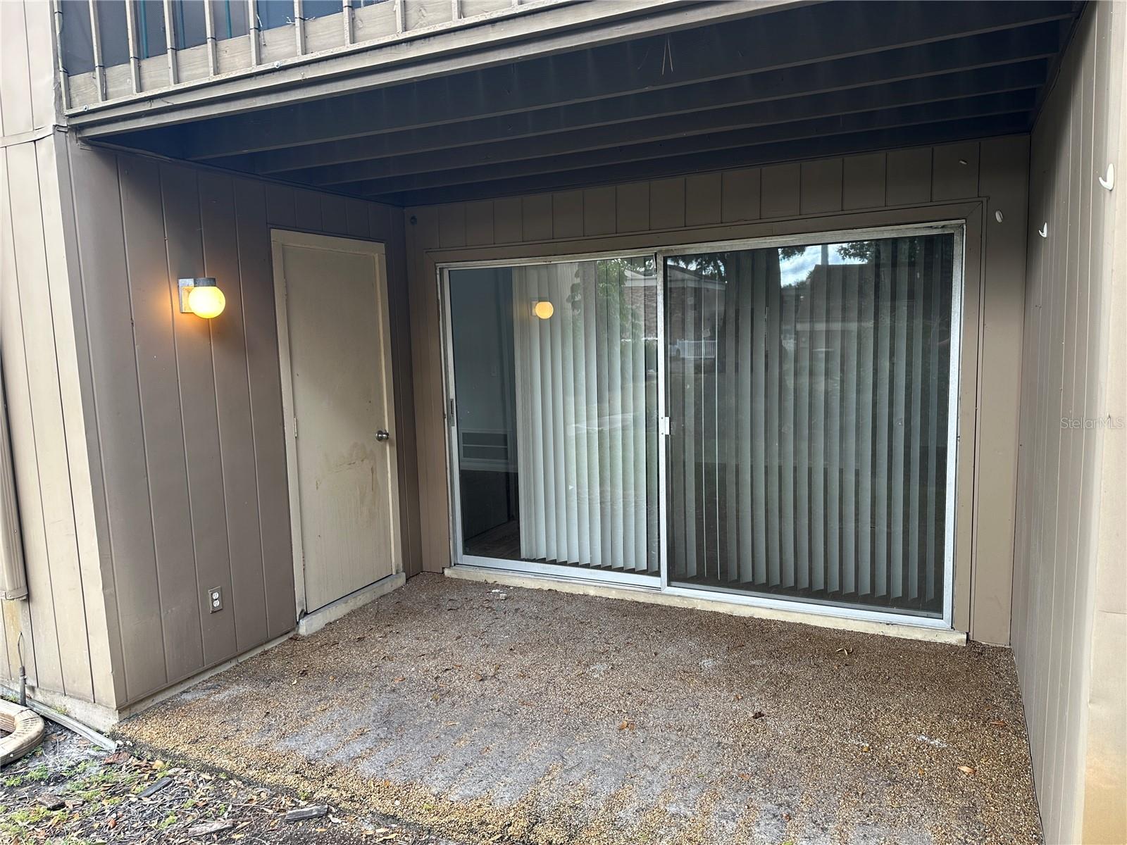 CARROLLBROOK LAKESIDE CONDOMIN - Residential Lease