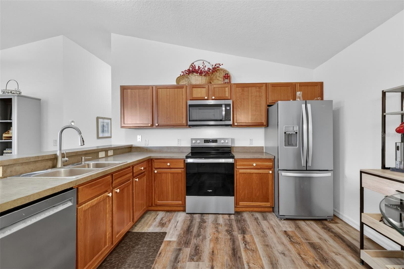 1362 VIOLA COURT