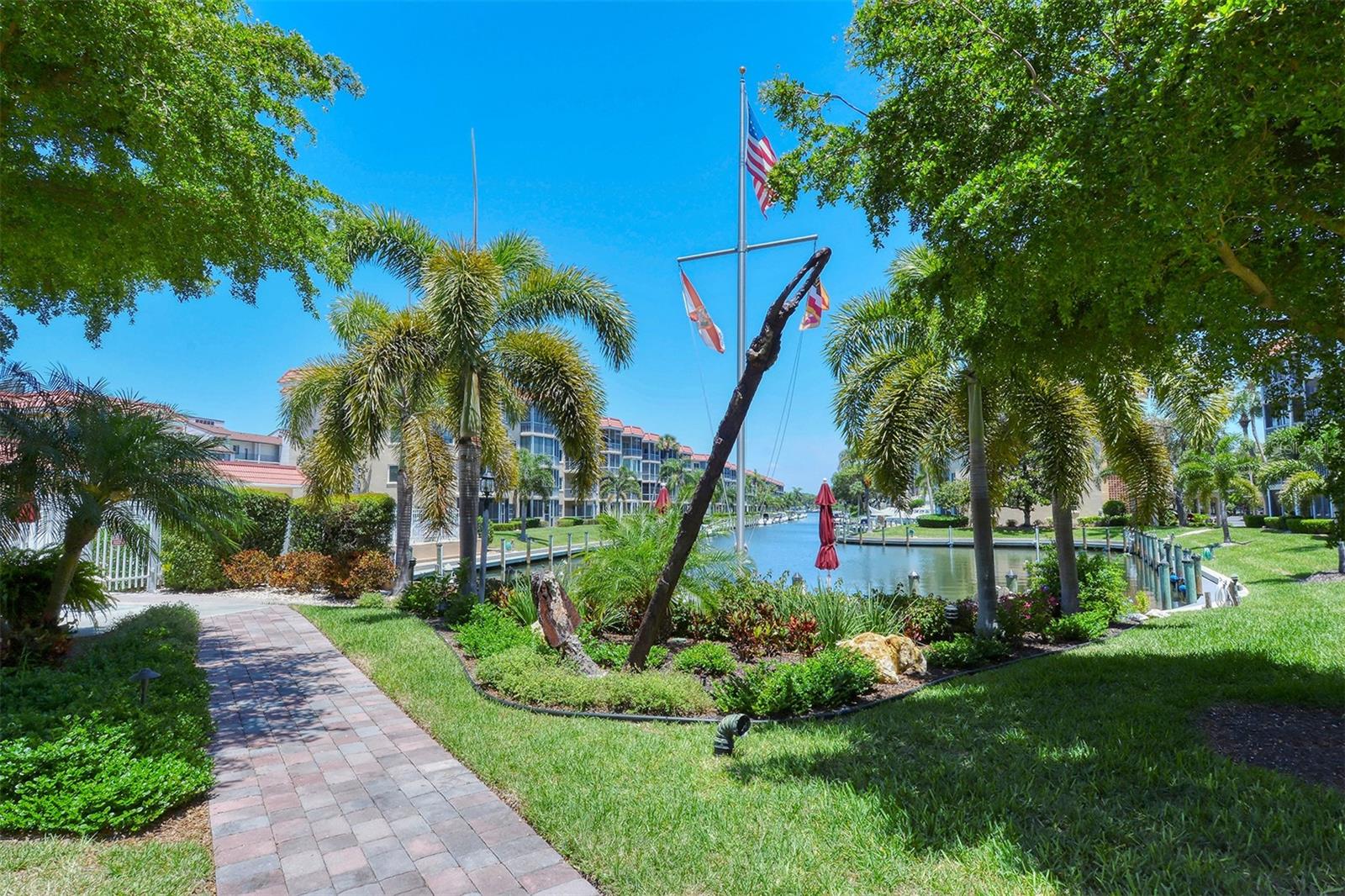 SIESTA HARBOR II - Residential