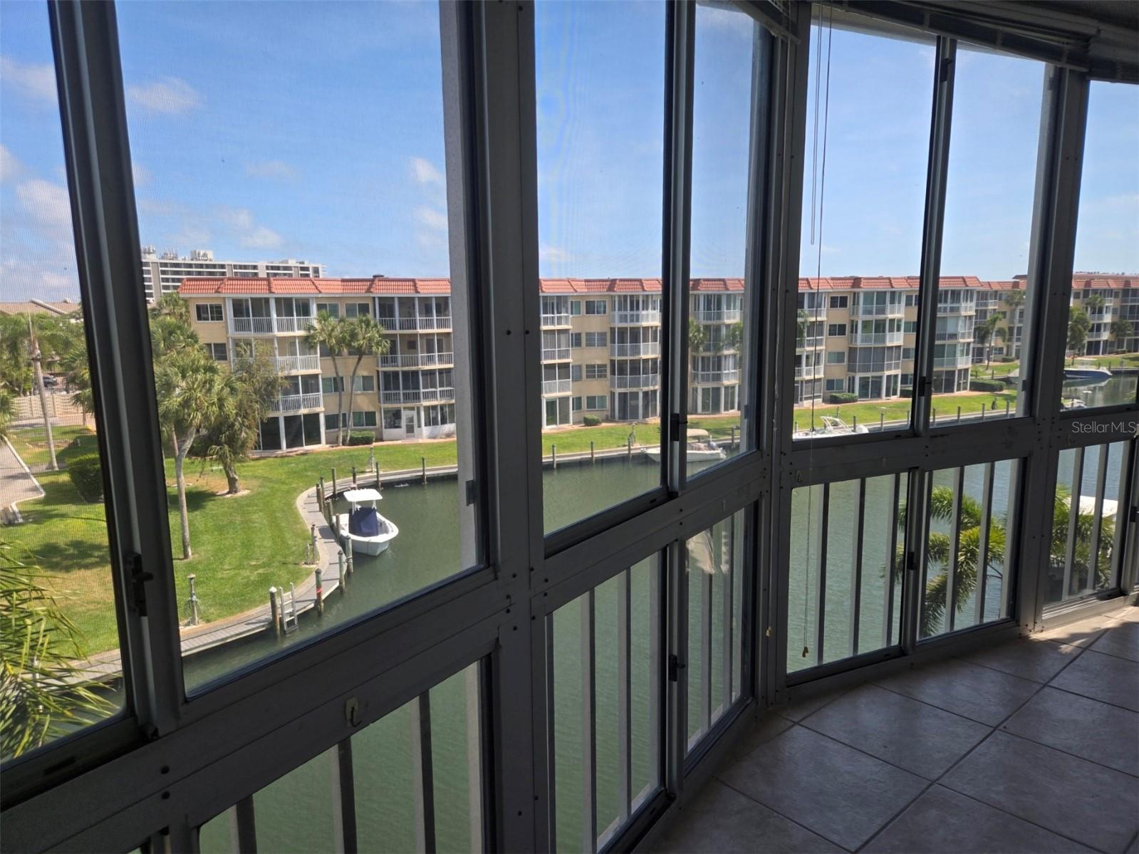 SIESTA HARBOR II - Residential