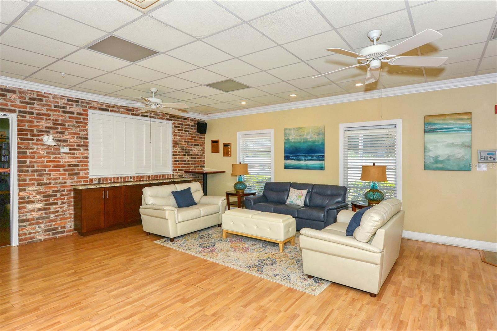 SIESTA HARBOR II - Residential