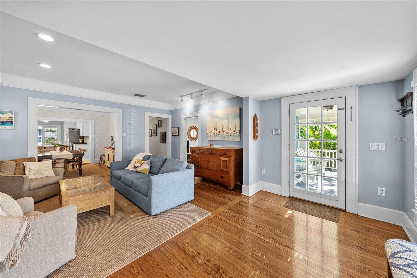 3009 W SAN RAFAEL STREET