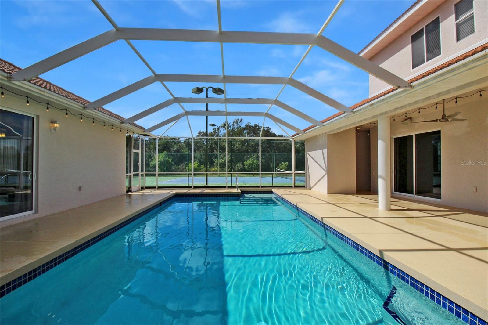 FOXBROOK PH I - Residential Lease