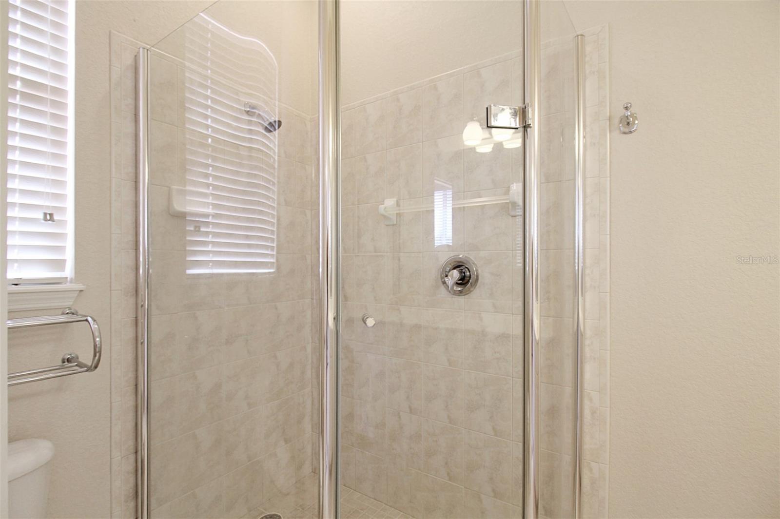 FOXBROOK PH I - Residential Lease