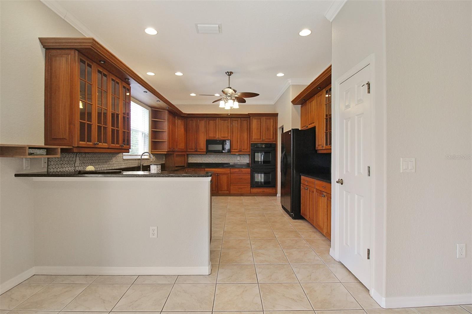 FOXBROOK PH I - Residential Lease