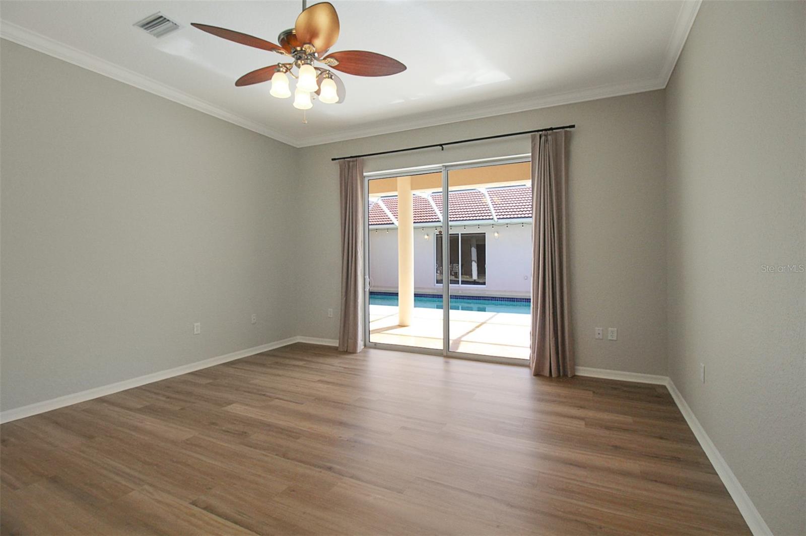 FOXBROOK PH I - Residential Lease