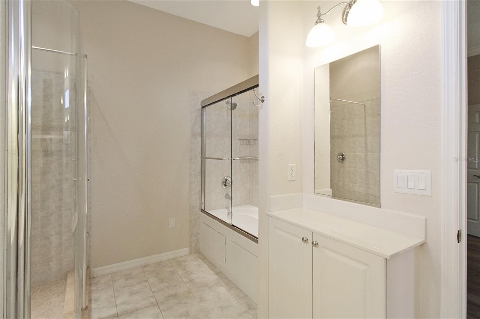 FOXBROOK PH I - Residential Lease