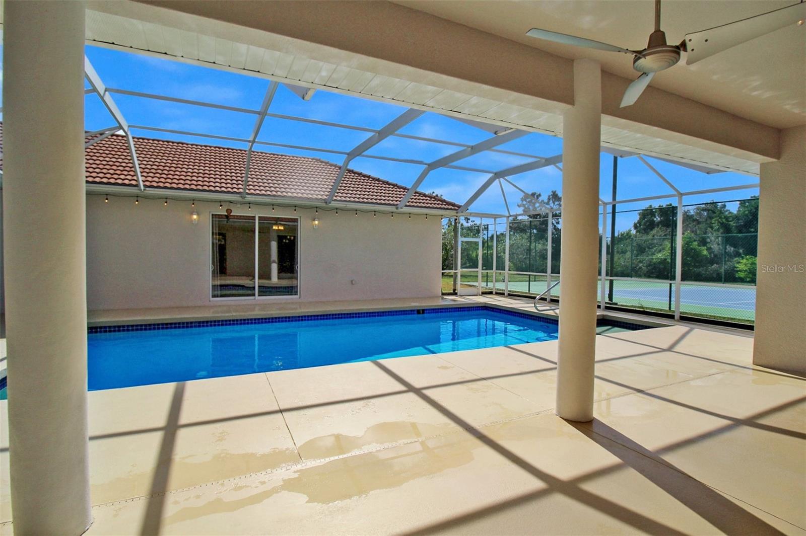 FOXBROOK PH I - Residential Lease