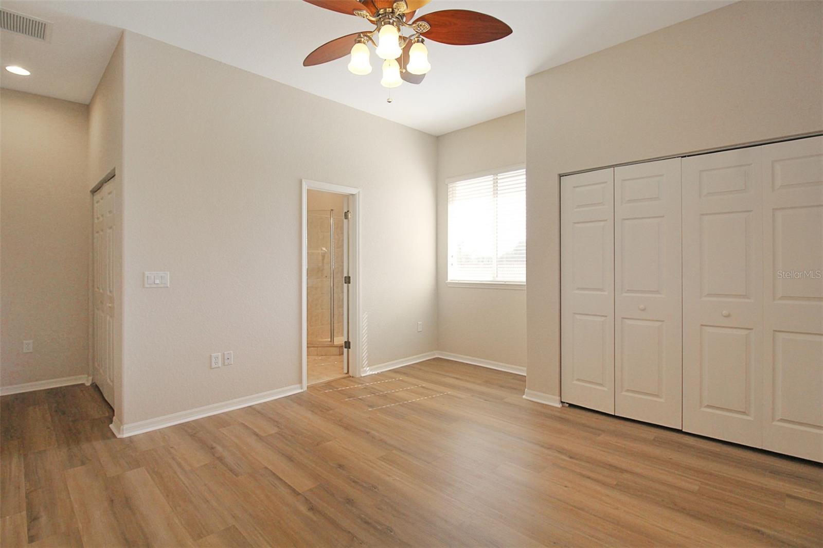 FOXBROOK PH I - Residential Lease