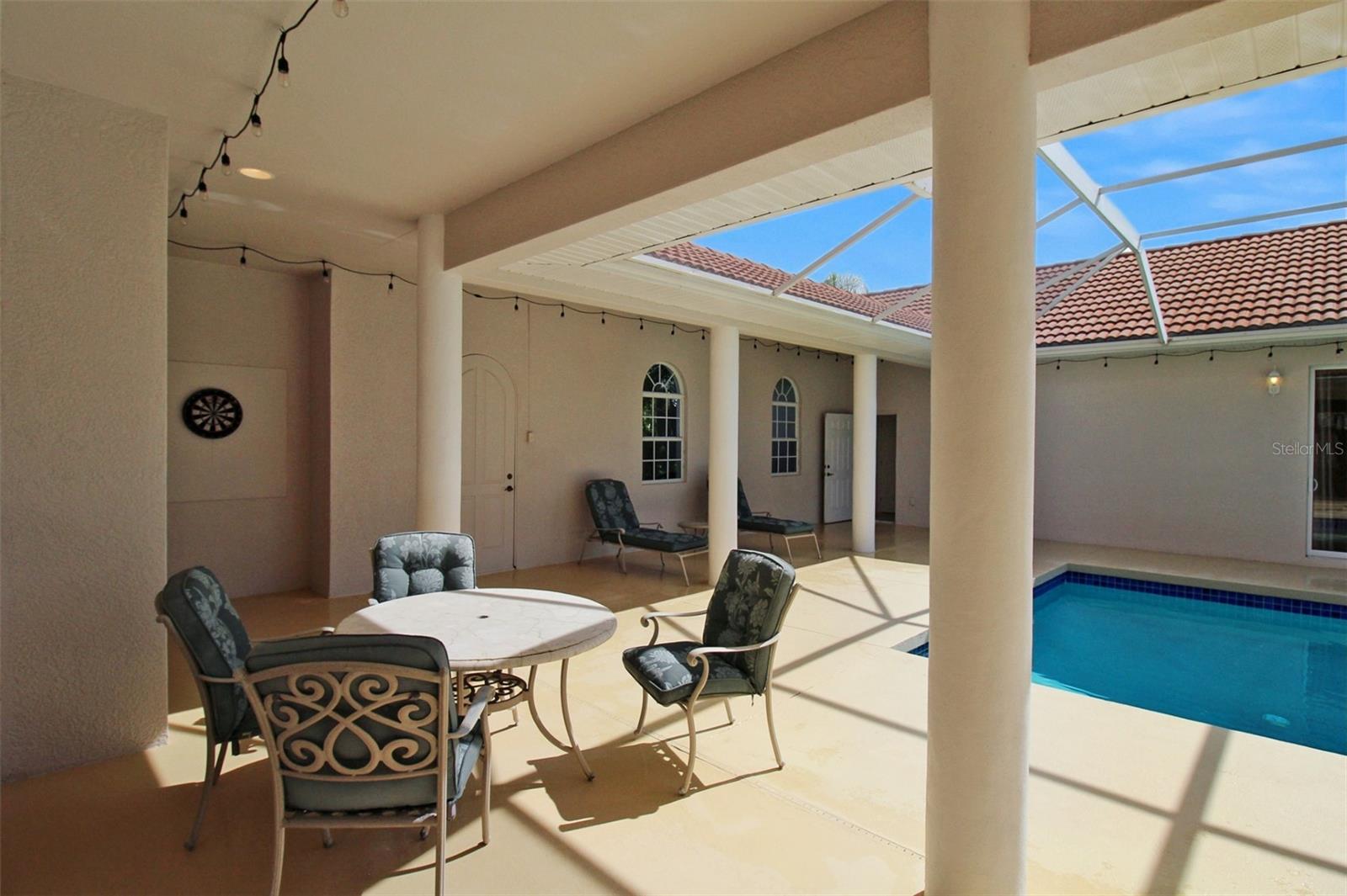 FOXBROOK PH I - Residential Lease