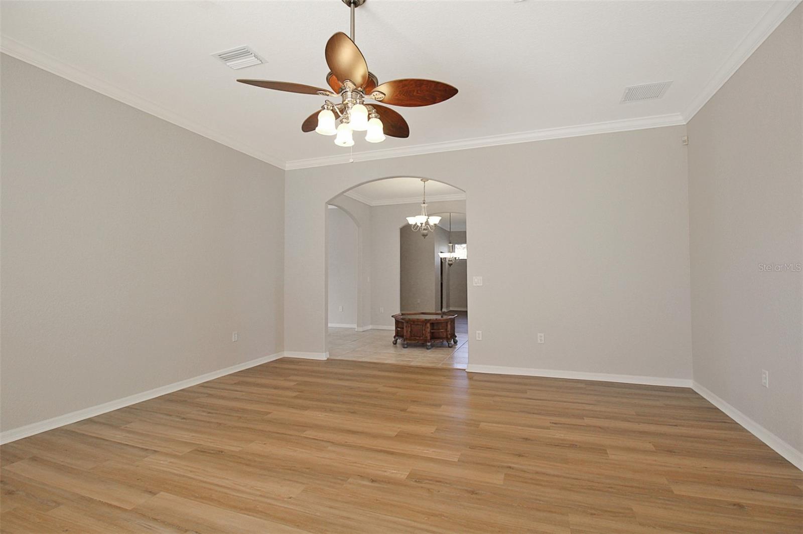 FOXBROOK PH I - Residential Lease