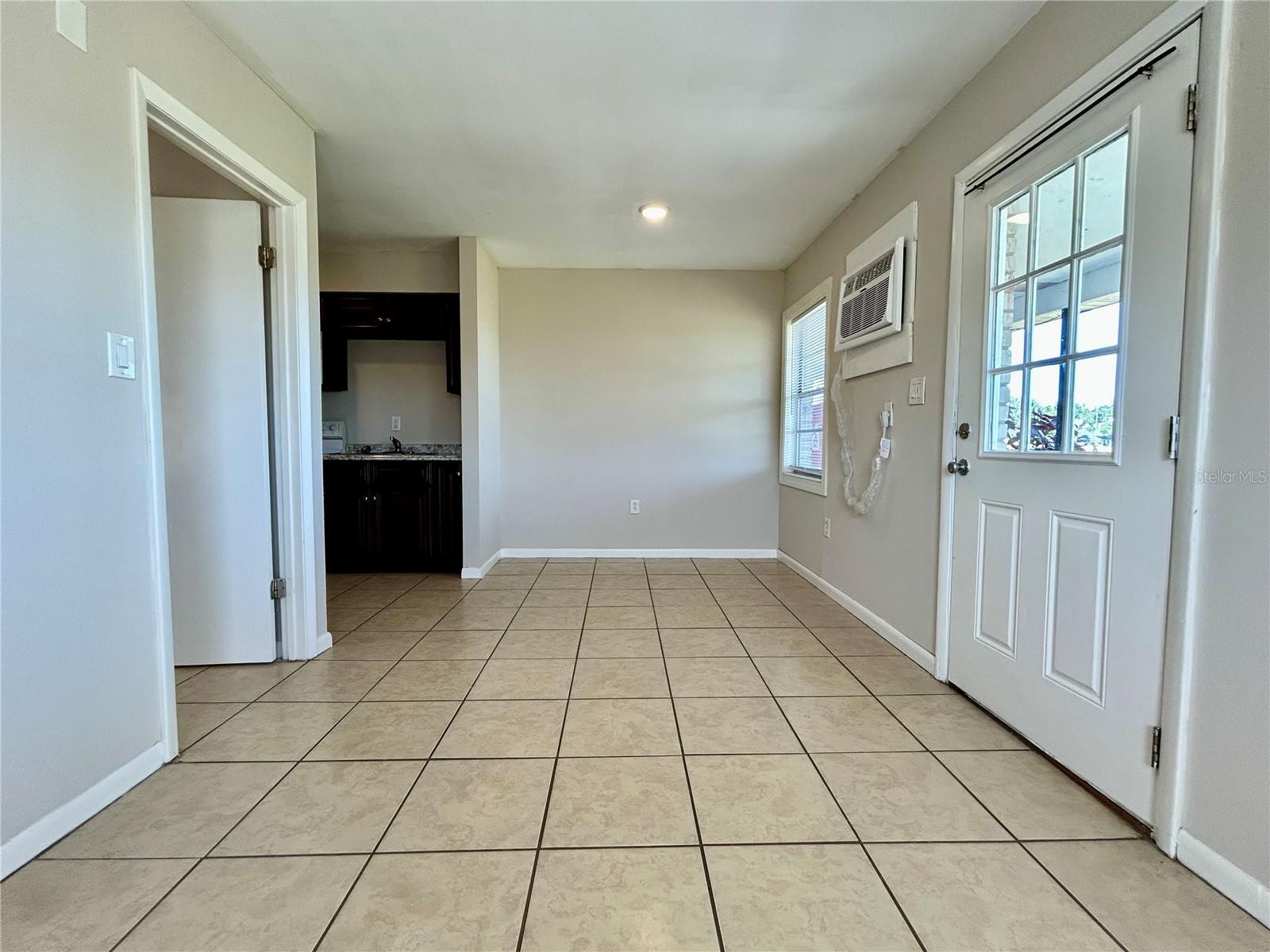 HOWEY W J LAND STARR LAKE - Residential Lease