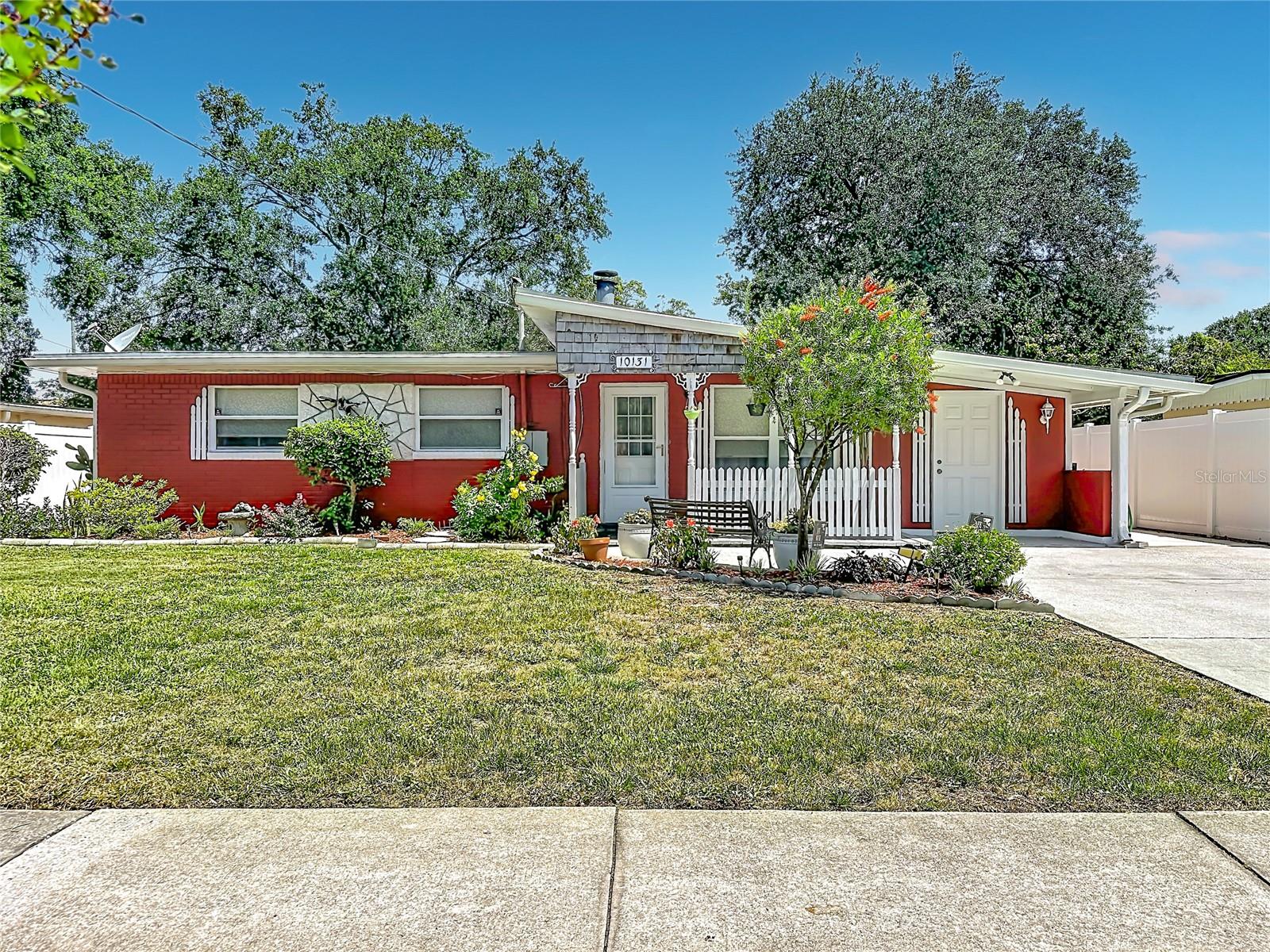 Search Properties for Sale 1 10131 AGAVE ROAD