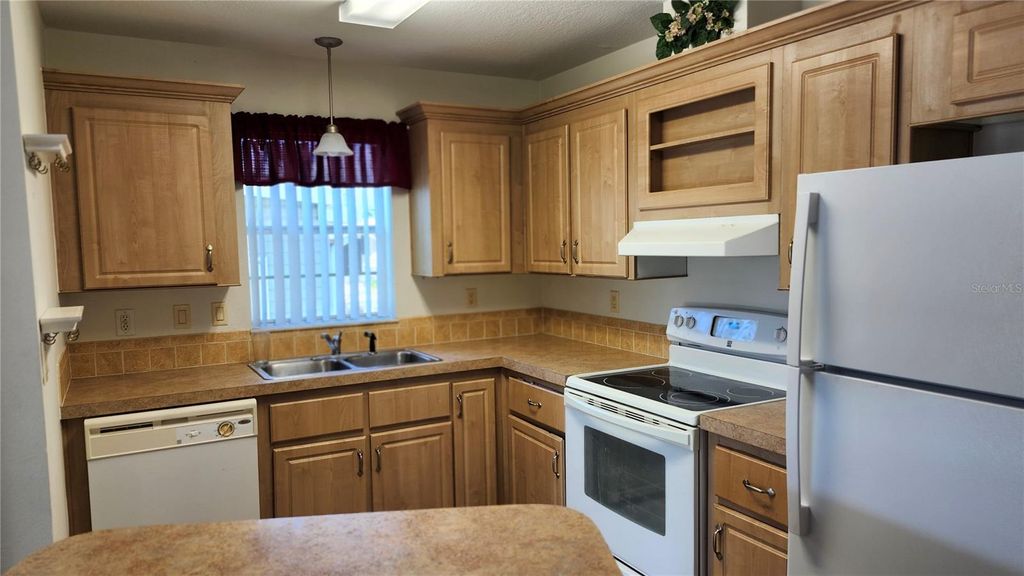 Photo of 1503 23rd Avenue W, Bradenton, FL 34205 (MLS # A4678837)