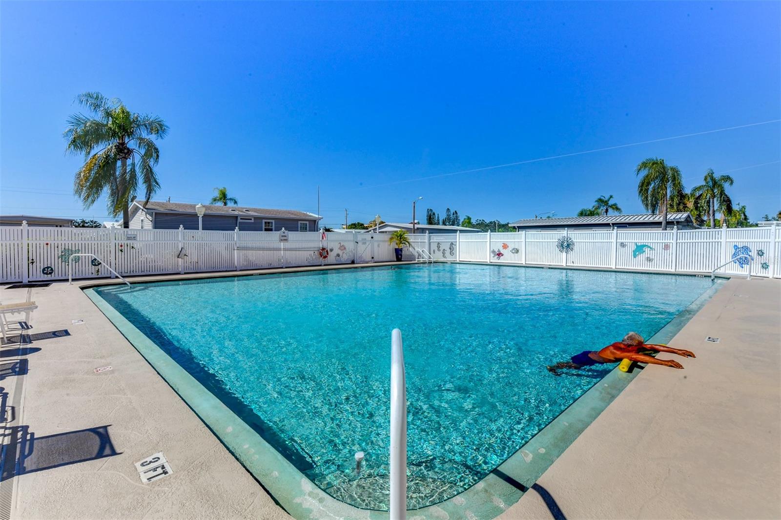 BRADENTON TROPICAL PALMS CO-OP - Residential