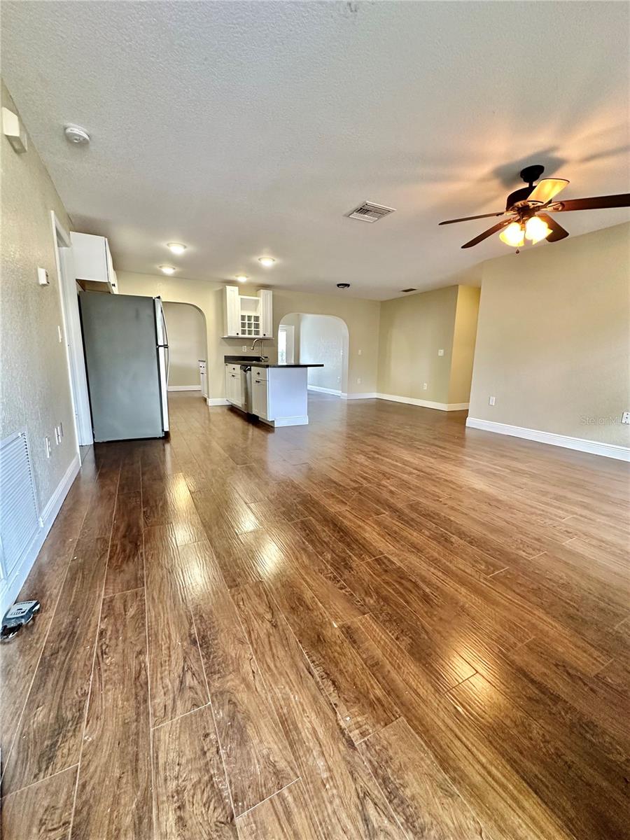 ROYAL HIGHLANDS - Residential