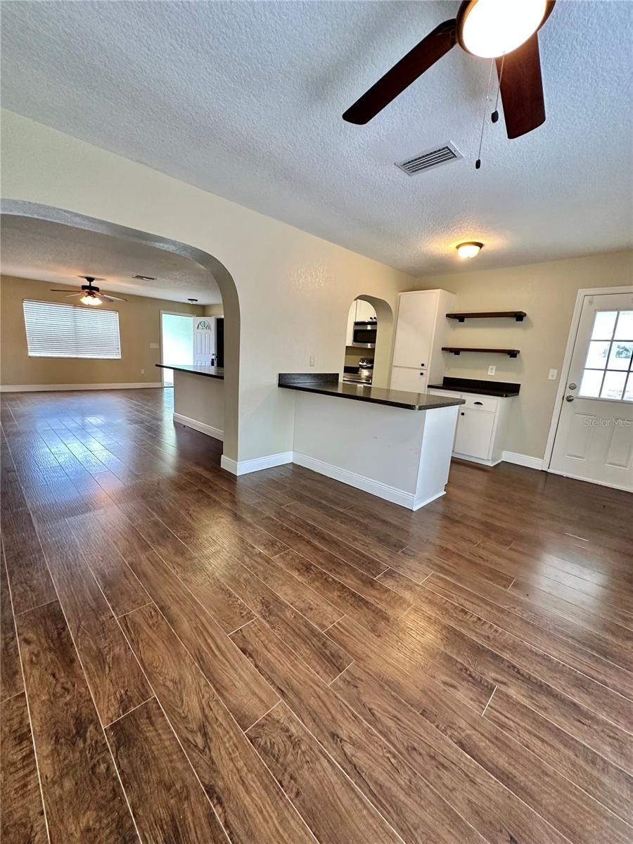 ROYAL HIGHLANDS - Residential