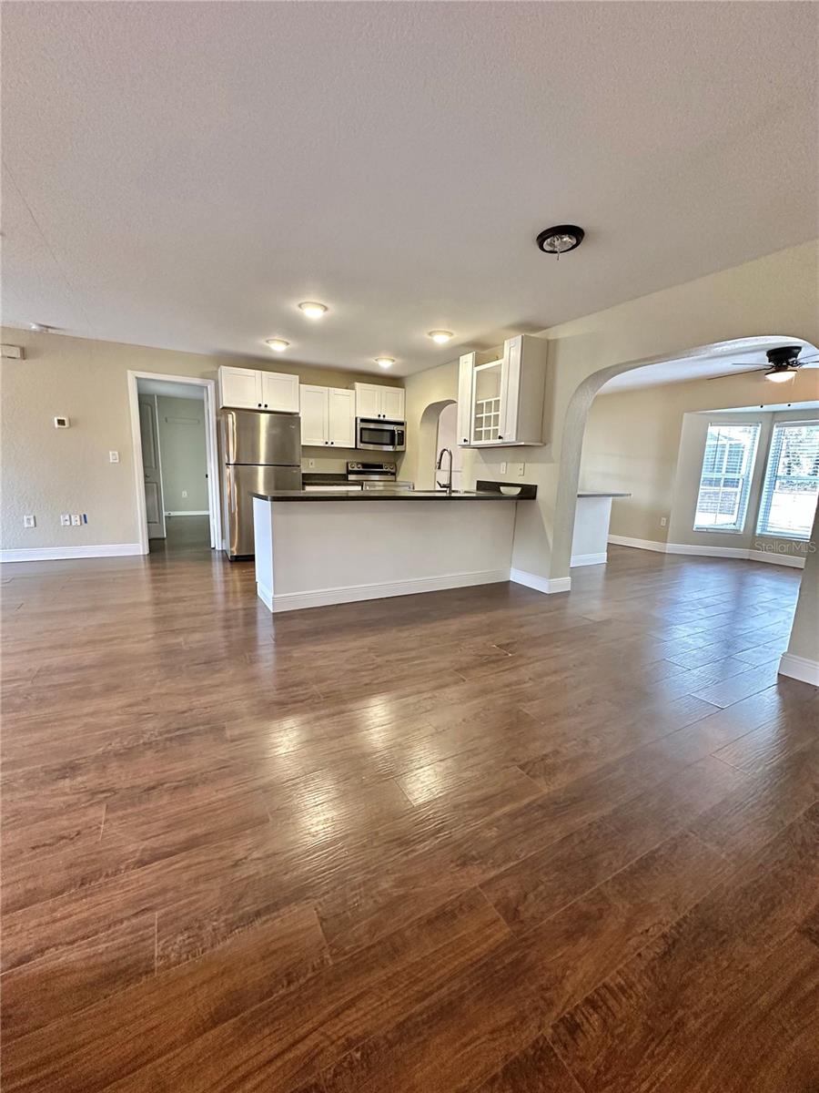 ROYAL HIGHLANDS - Residential