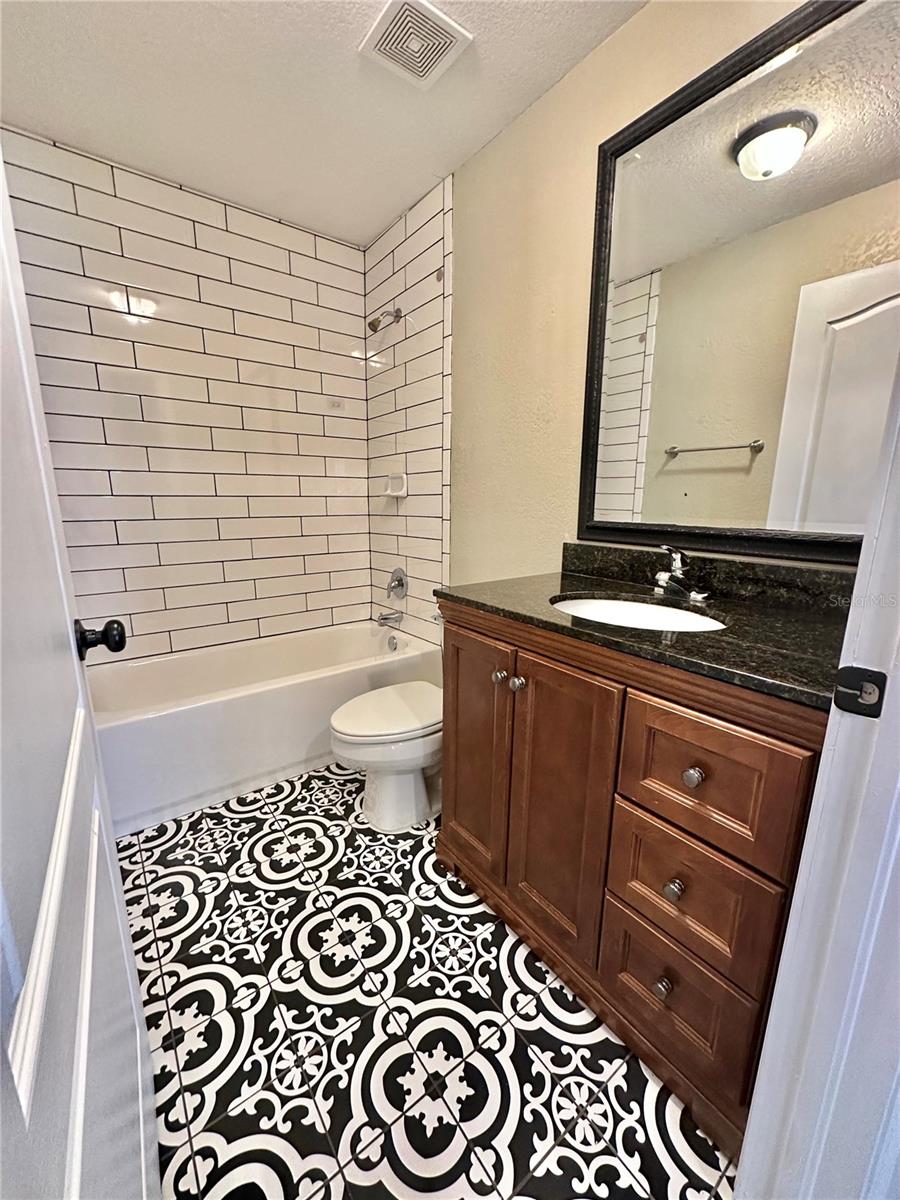 ROYAL HIGHLANDS - Residential