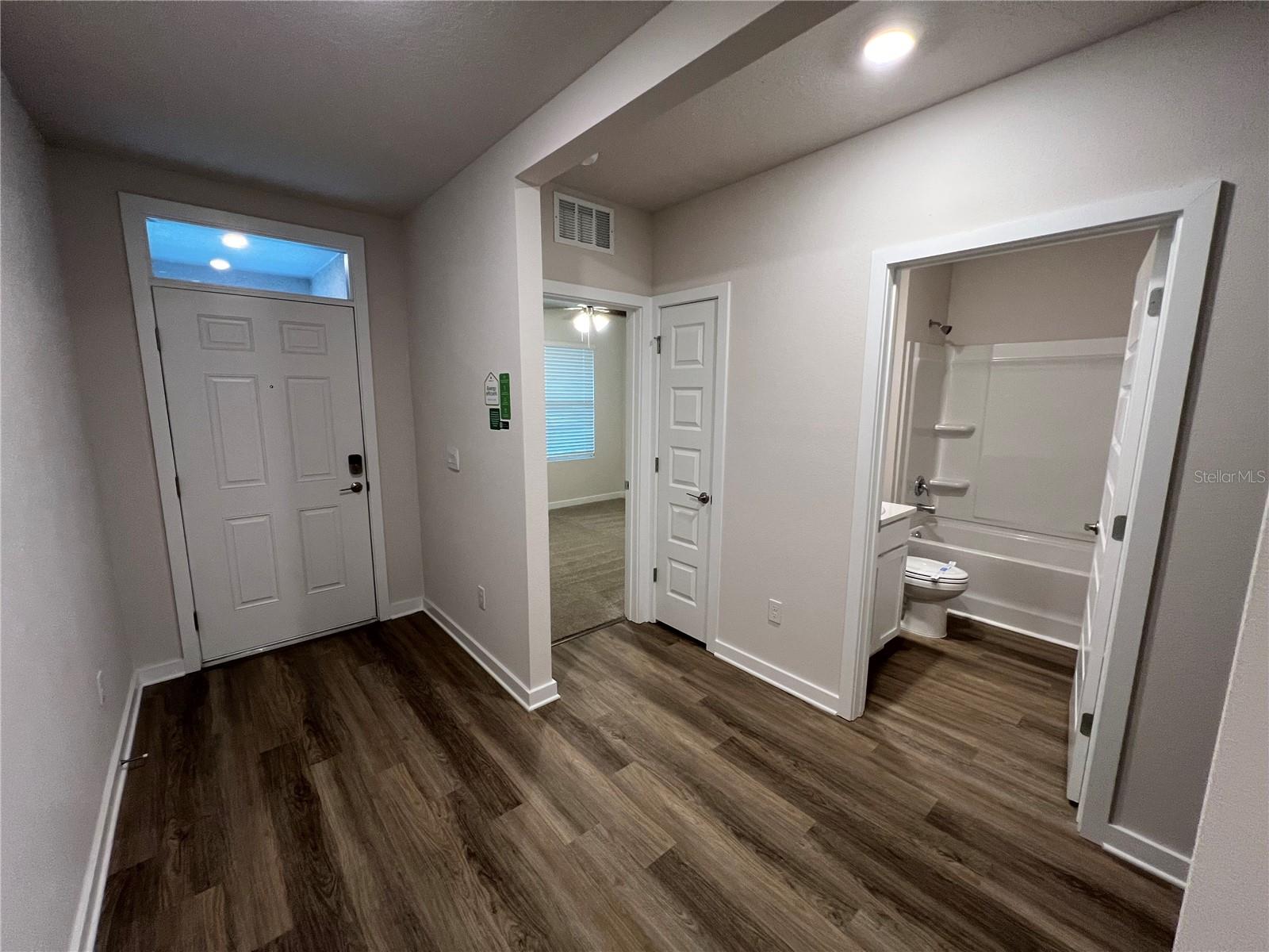 STAR FARMSPH V-SUB - Residential Lease