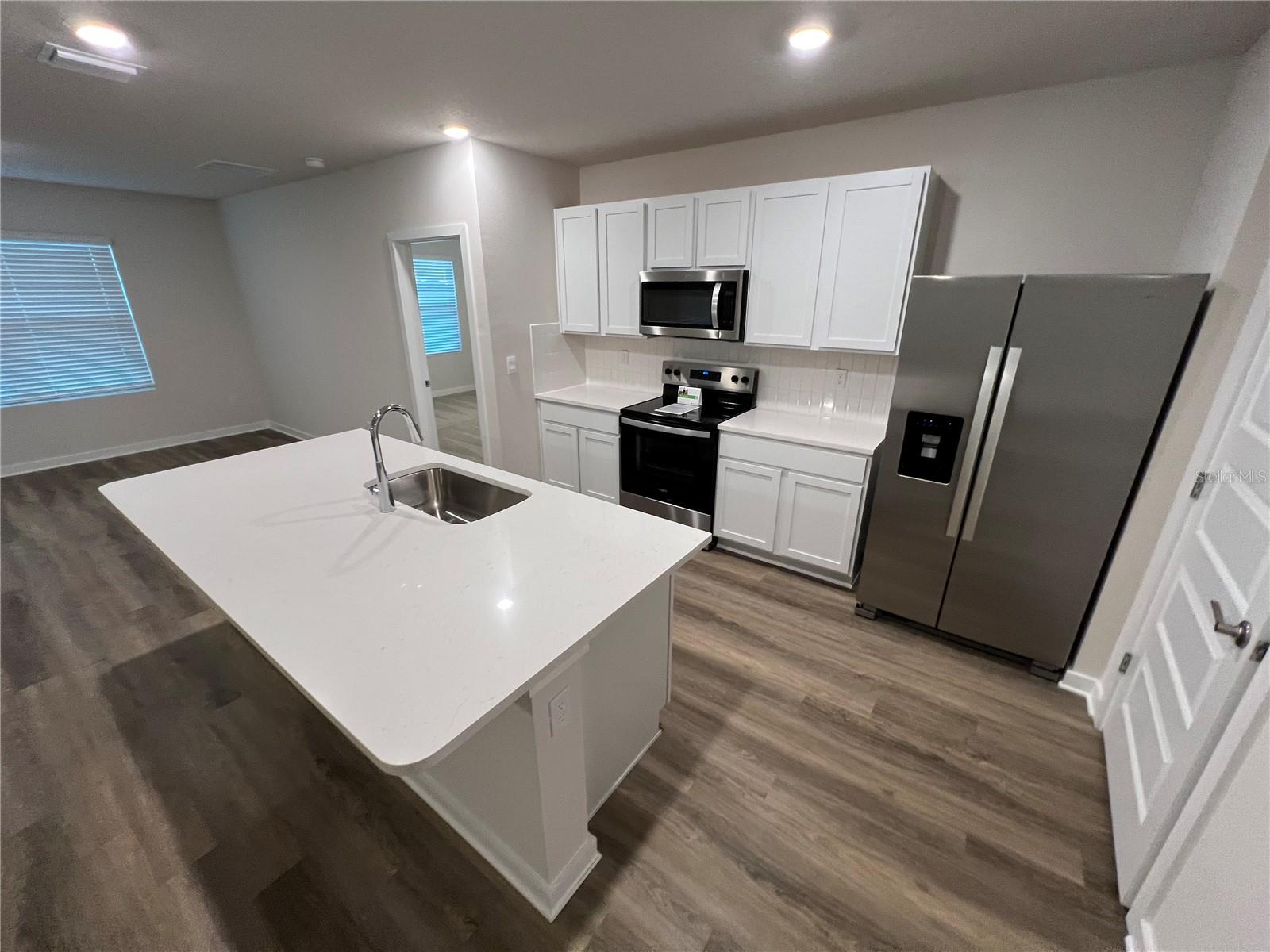 STAR FARMSPH V-SUB - Residential Lease