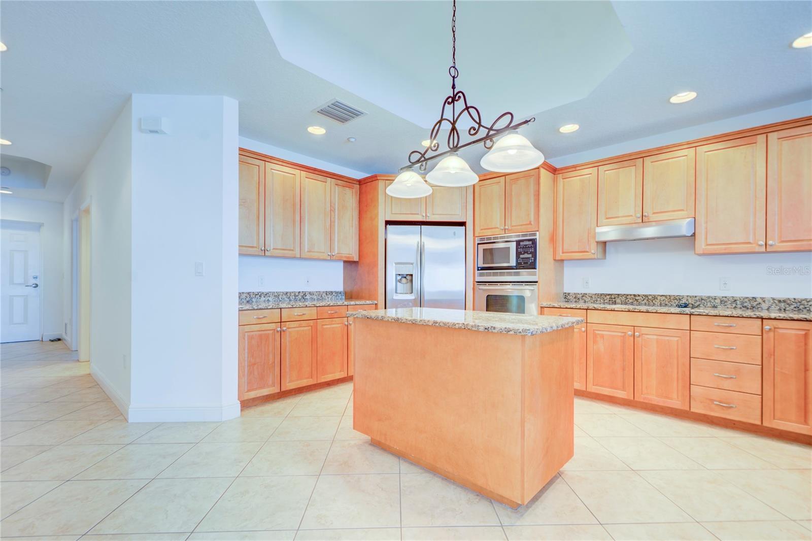 LAS FLORES - Residential Lease