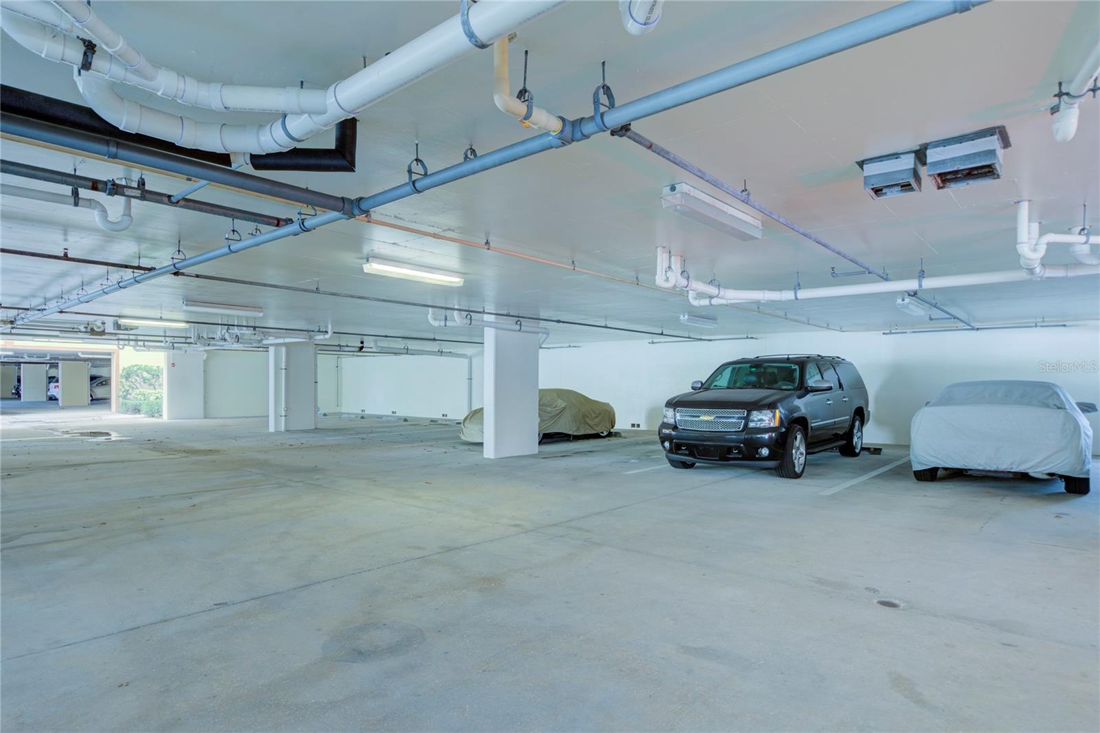 LAS FLORES - Residential Lease