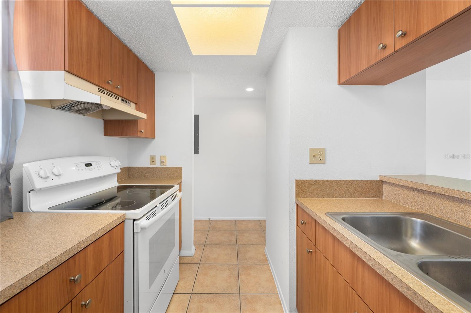 SANDHILL PINES BLDG 13 - Residential