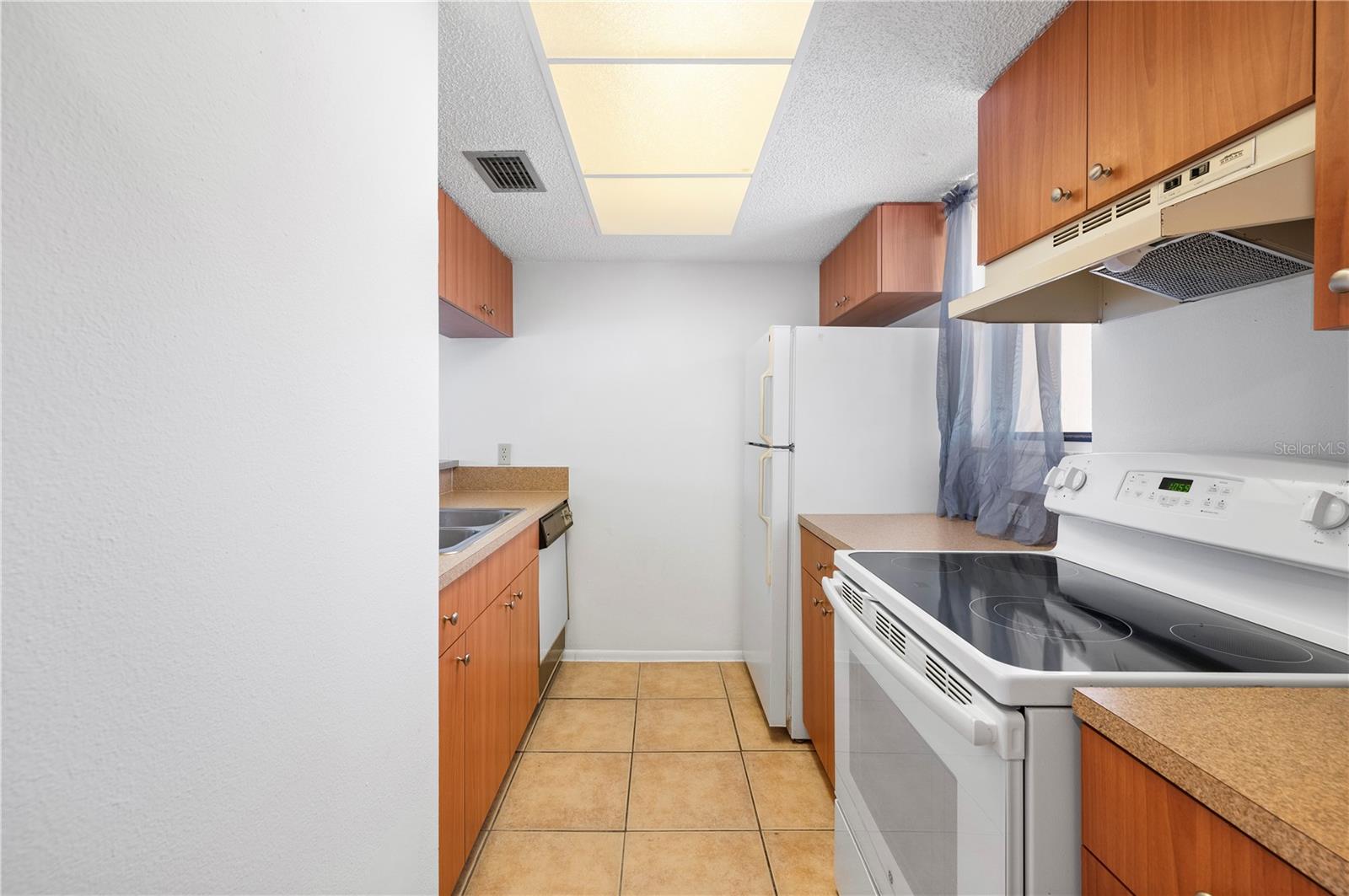 SANDHILL PINES BLDG 13 - Residential