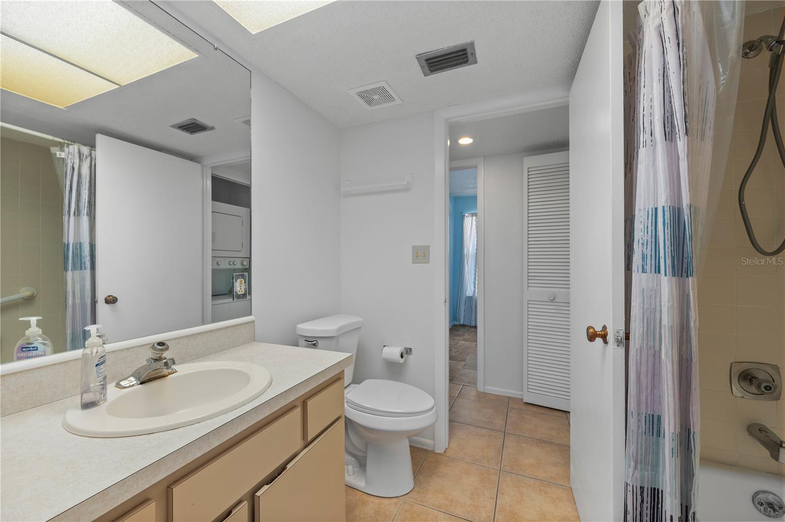 SANDHILL PINES BLDG 13 - Residential