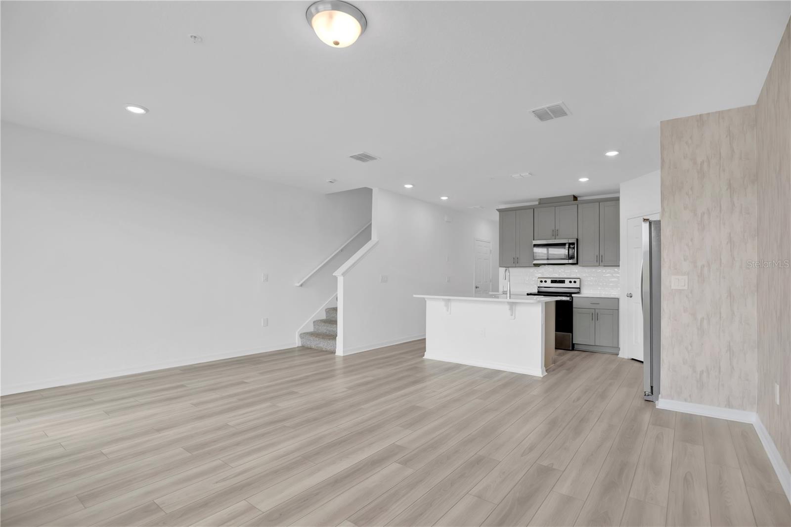 CHASE LNDG - Residential