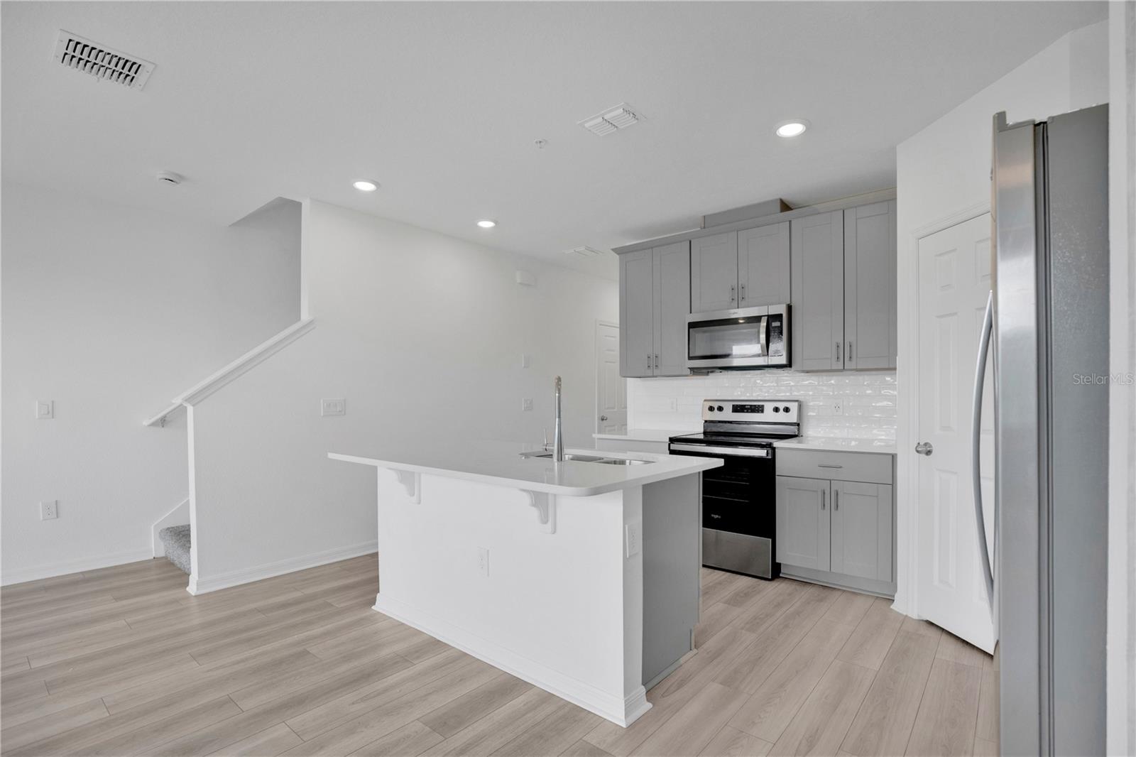 CHASE LNDG - Residential