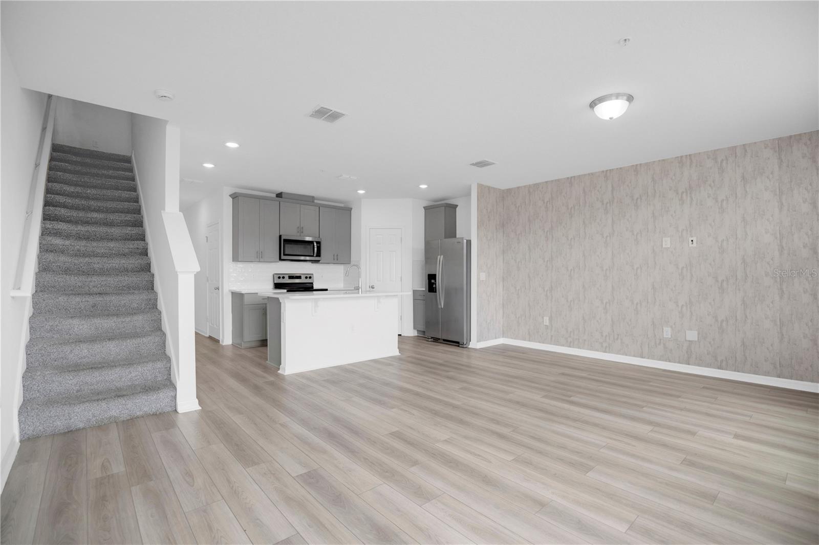 CHASE LNDG - Residential