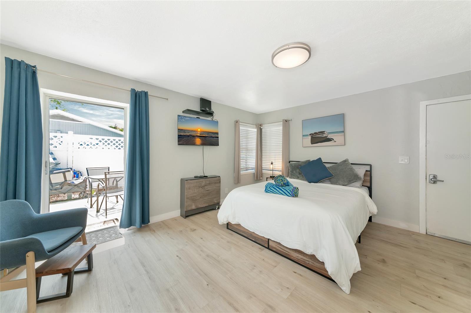 PELICAN GARDENS - Residential