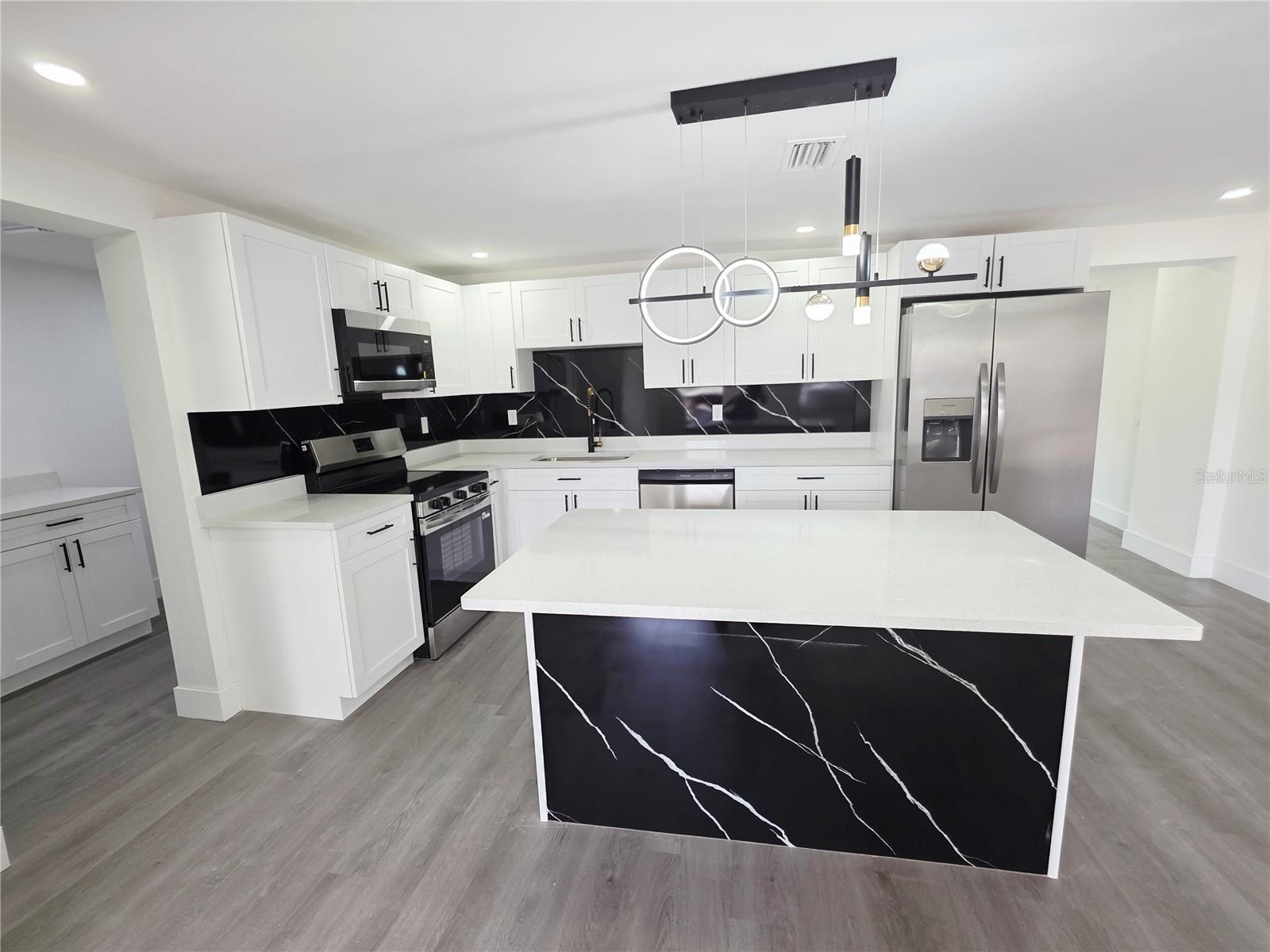 BEACON SQUARE - Residential