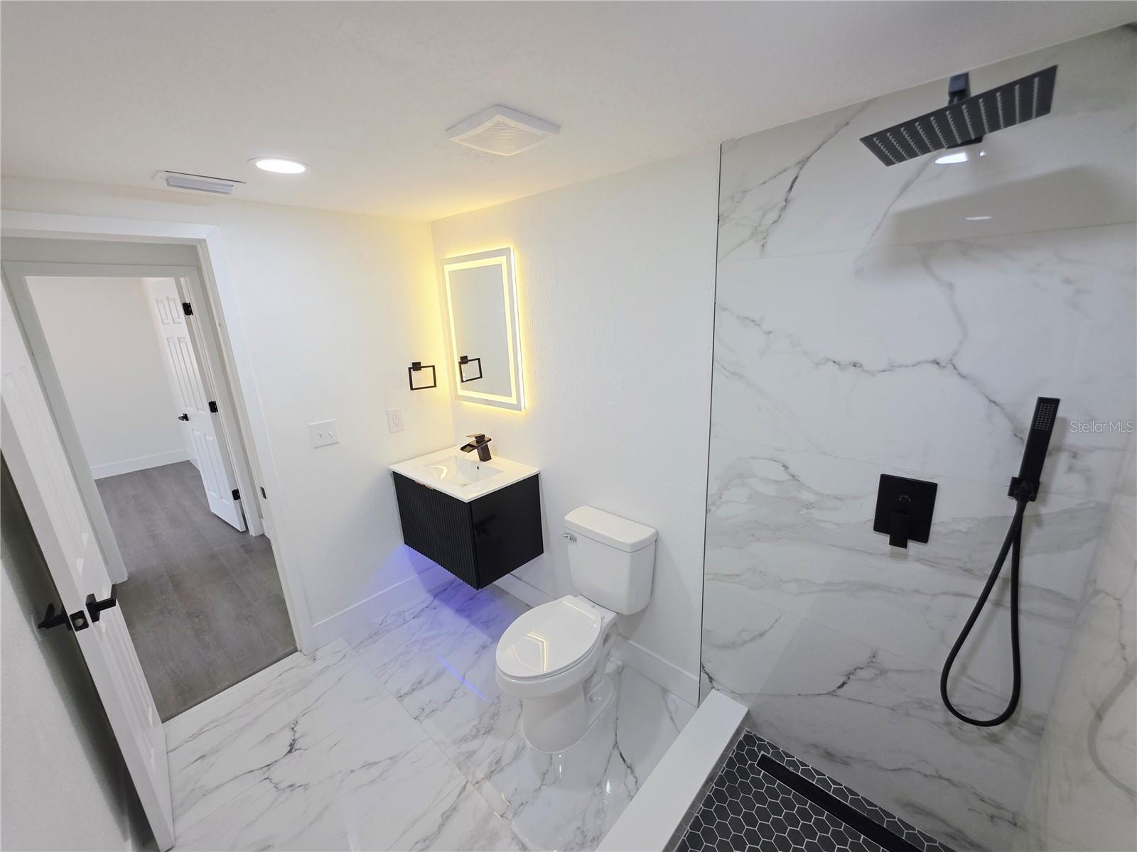 BEACON SQUARE - Residential