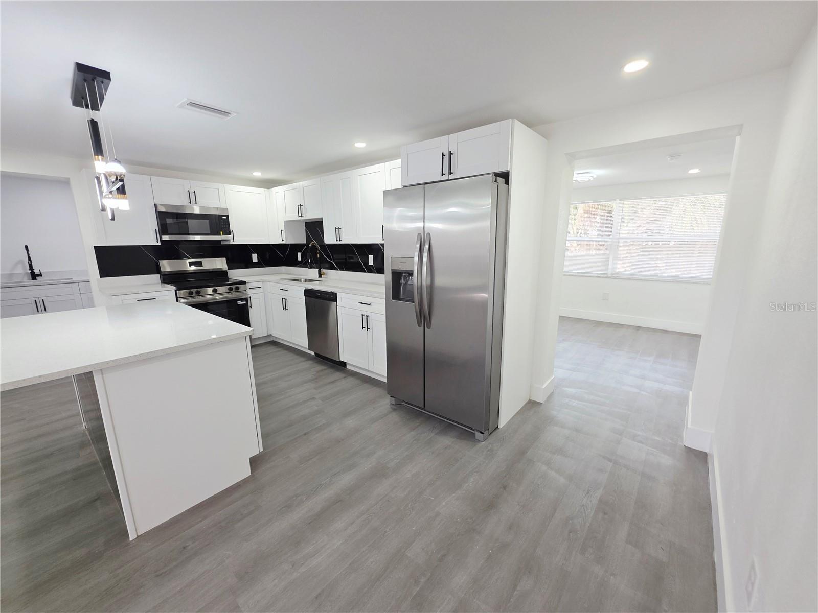 BEACON SQUARE - Residential