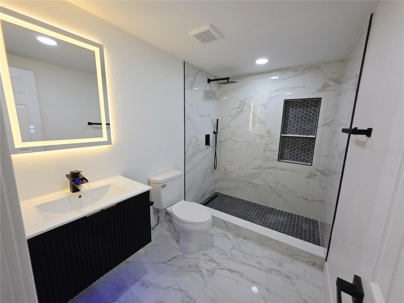 BEACON SQUARE - Residential