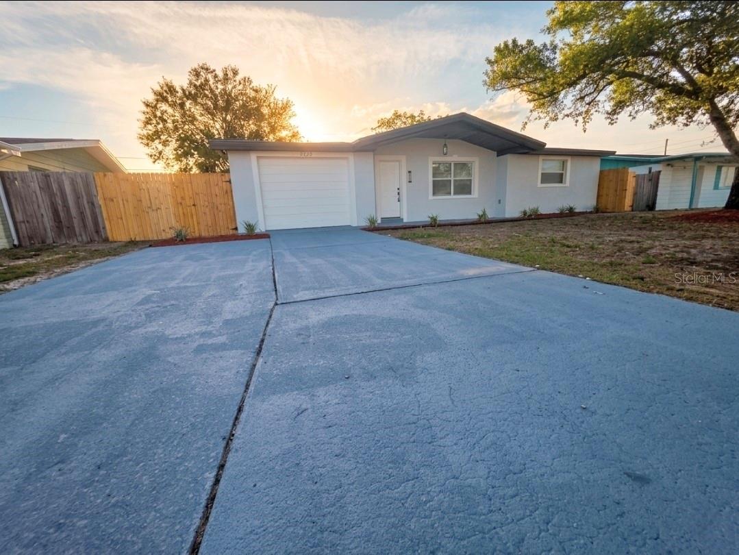 BEACON SQUARE - Residential