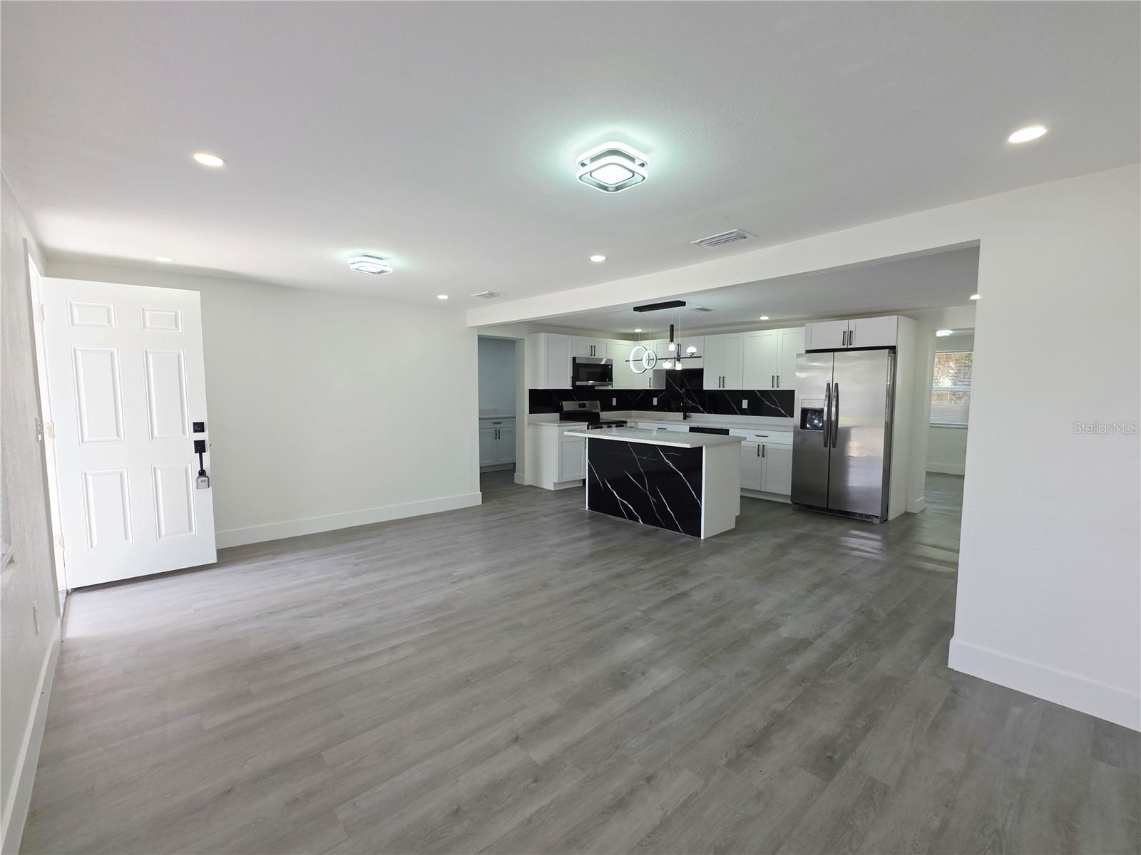 BEACON SQUARE - Residential