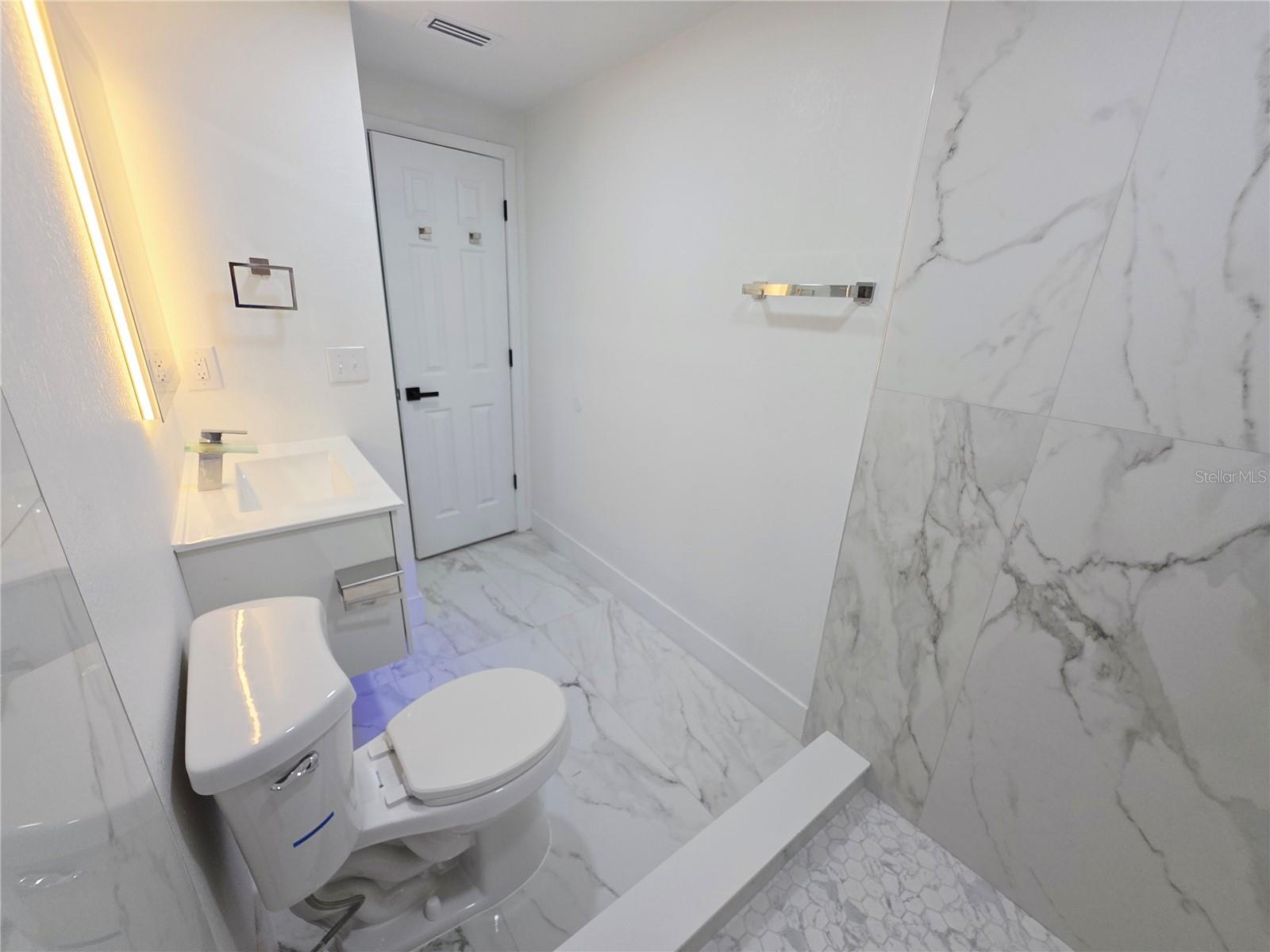 BEACON SQUARE - Residential