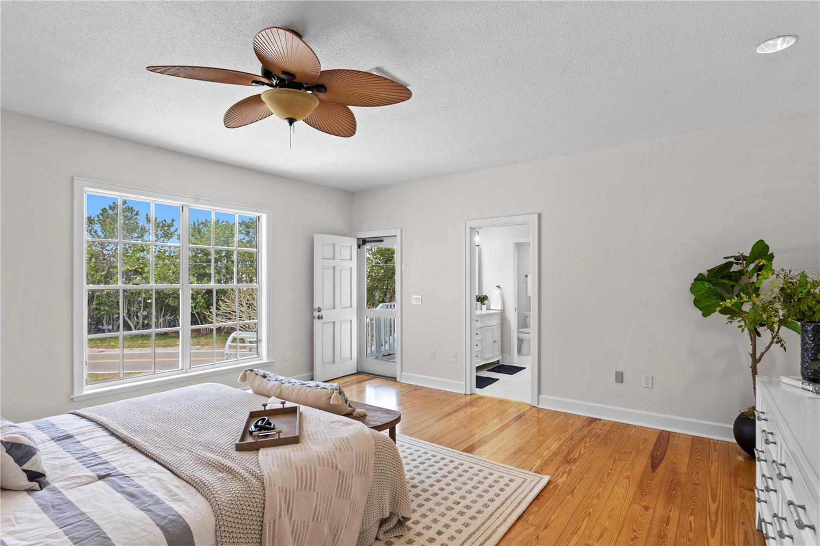 SNEAD ISLAND - Residential