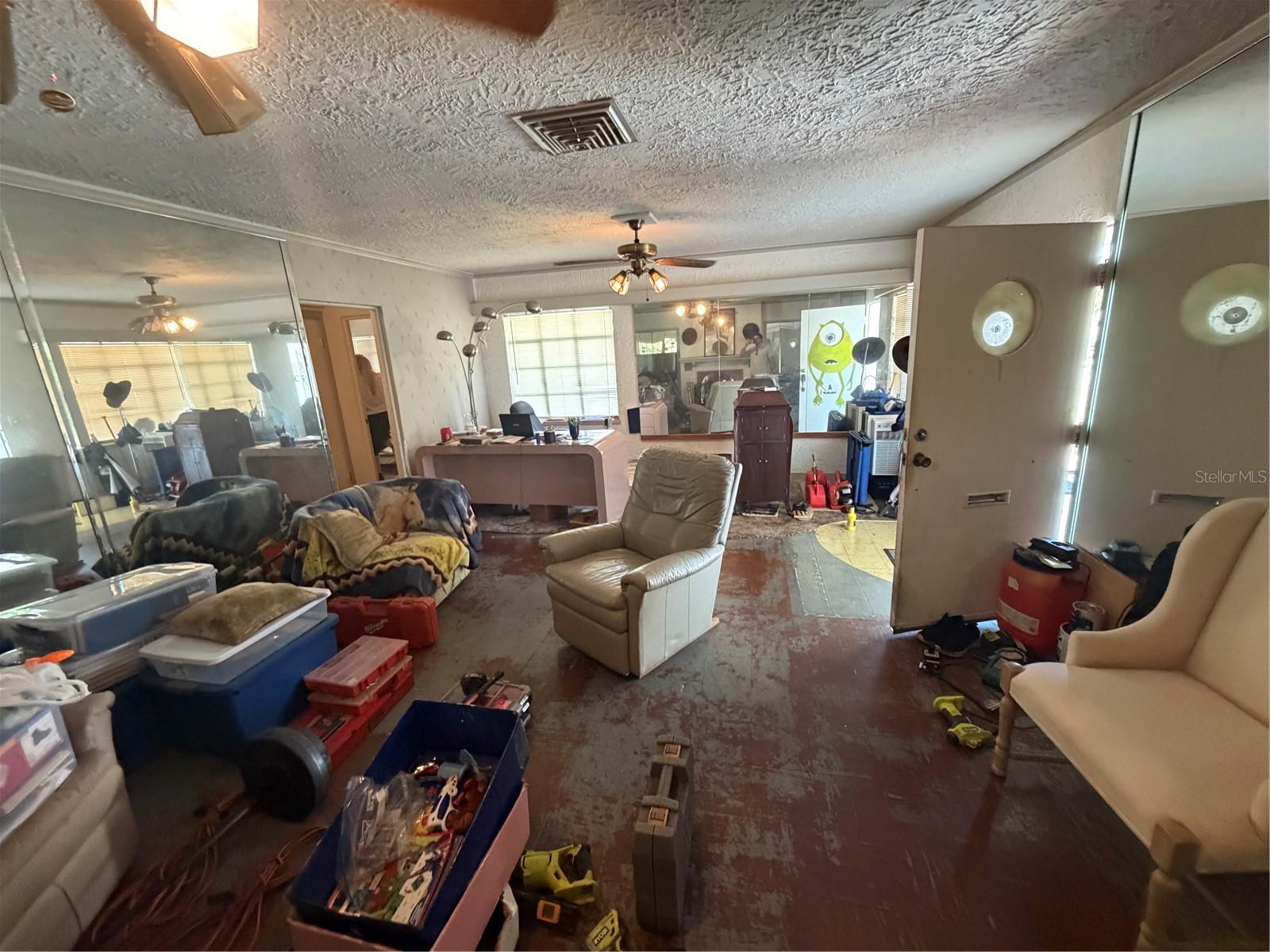 705 33RD STREET COURT W A