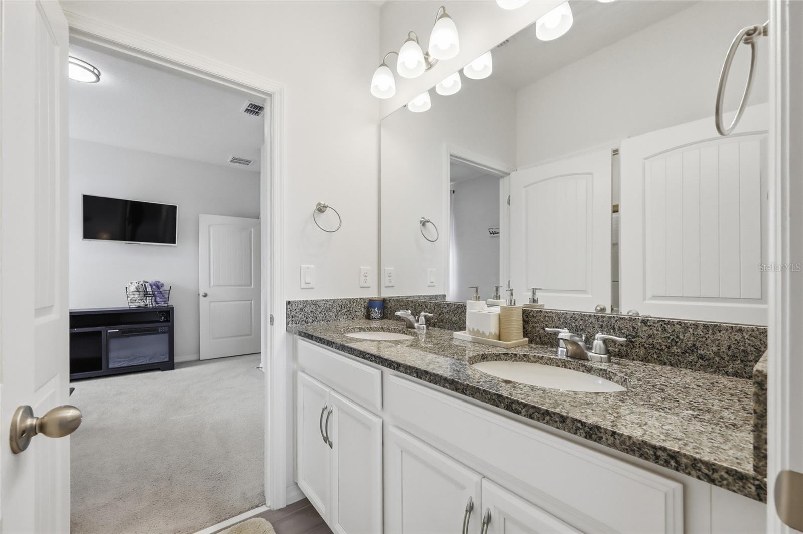 BRIDLEWOOD - Residential