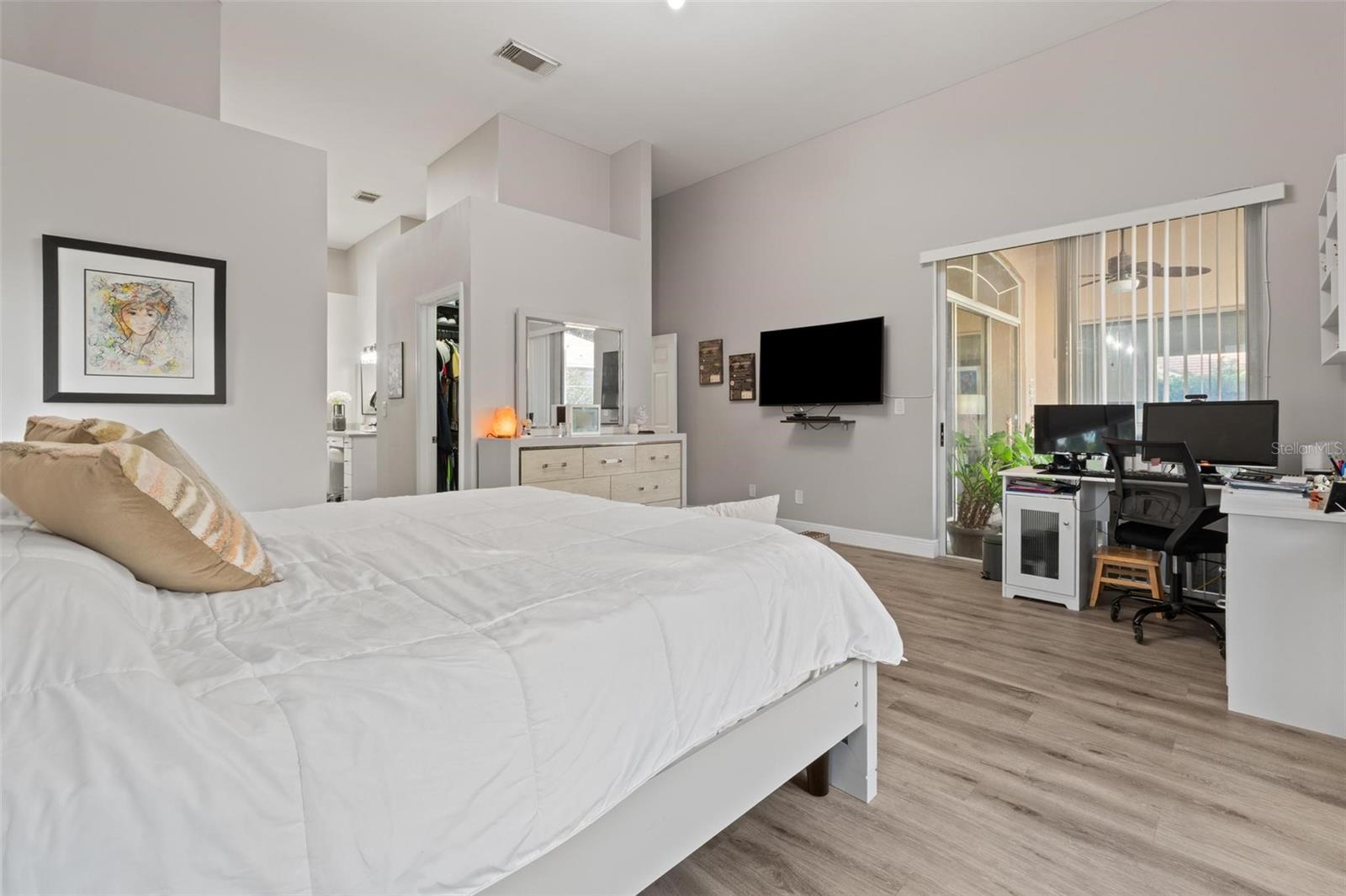 TWIN ACRES 154-15 B - Residential