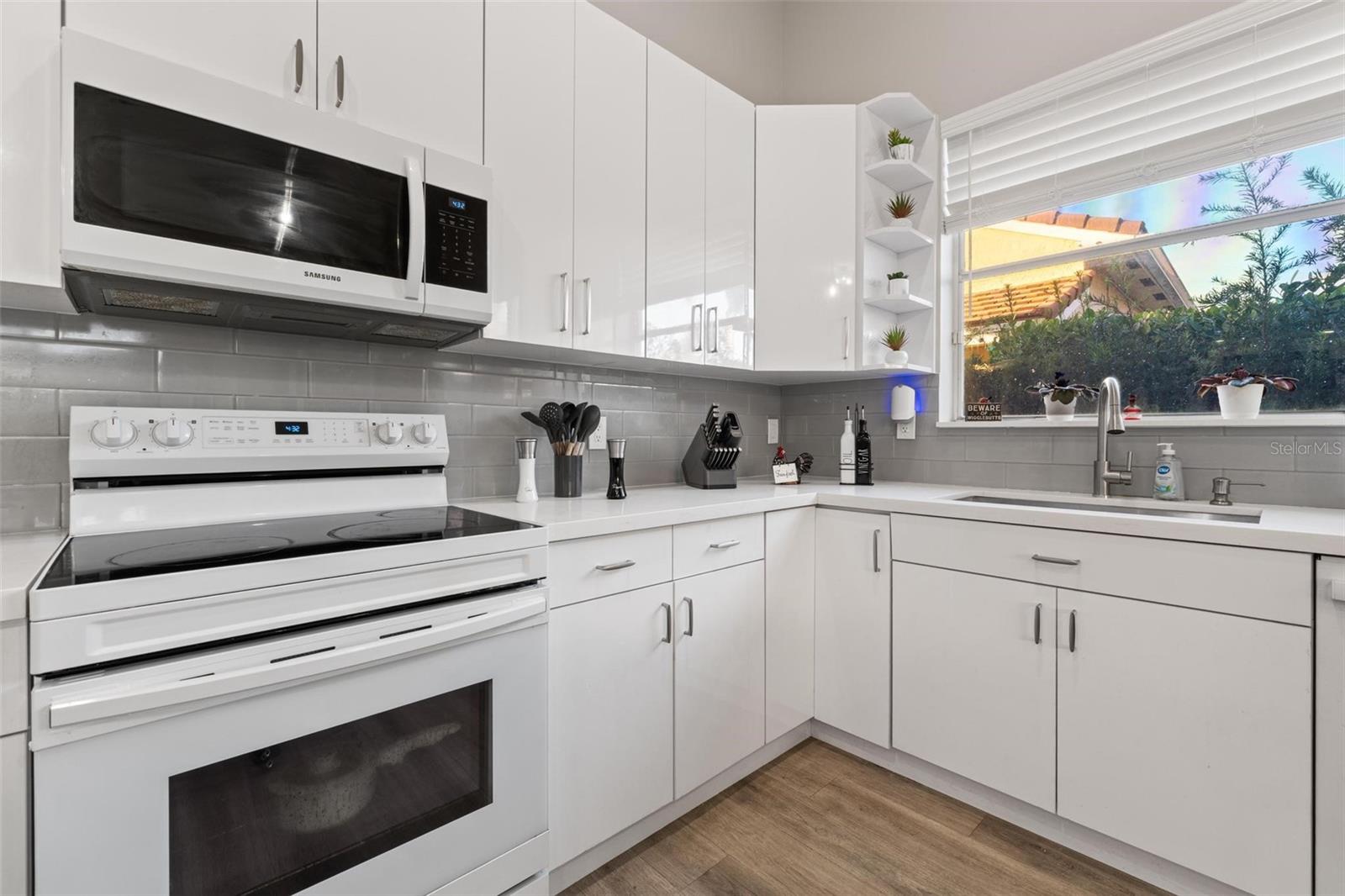 TWIN ACRES 154-15 B - Residential