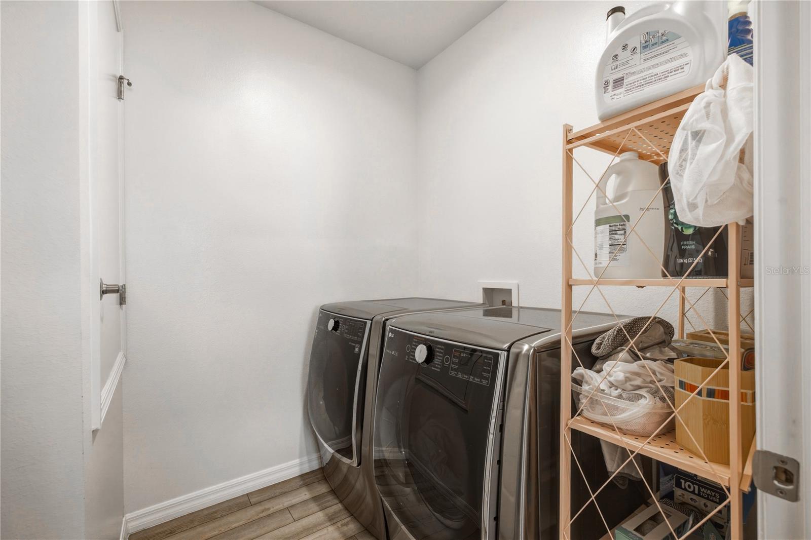 OAK PARK PH 1 PB 36 PG 78 - Residential